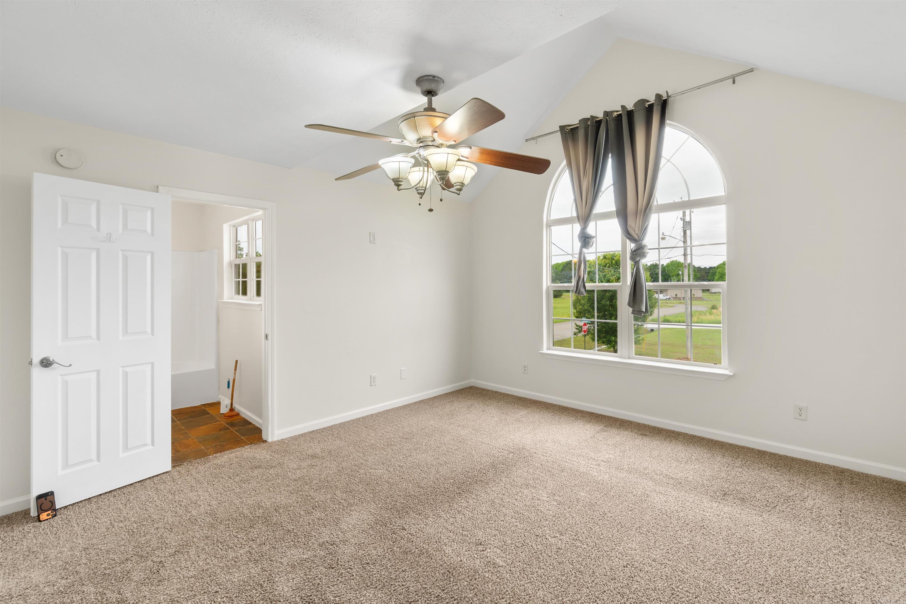 100 Tamarack Property Photo 23