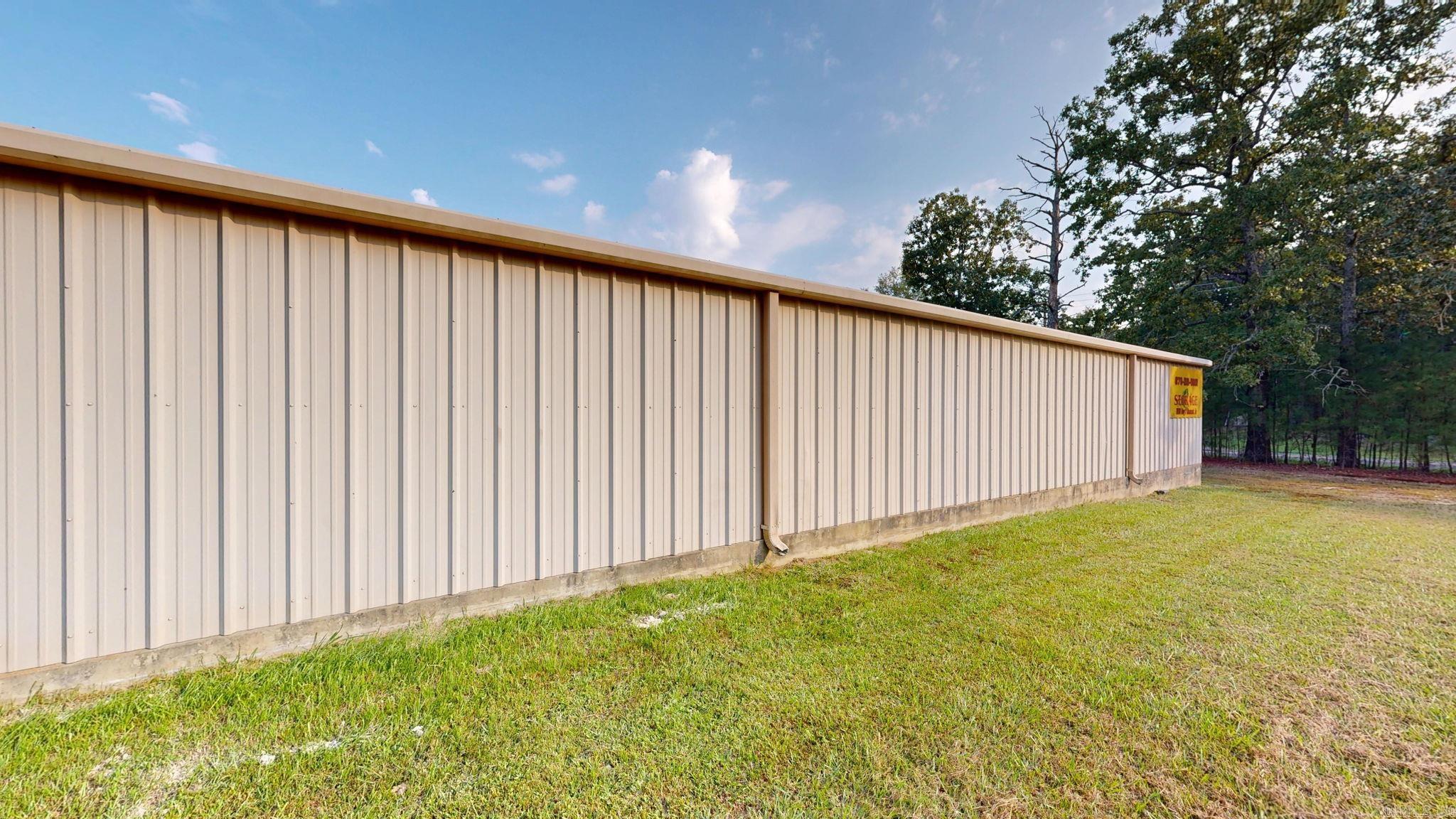 2570 Highway 7 Property Photo 14