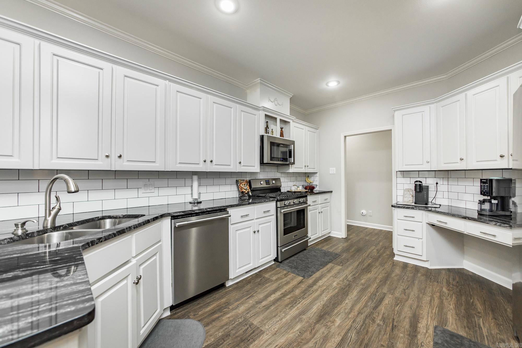 375 Lake Shore Drive Property Photo 13