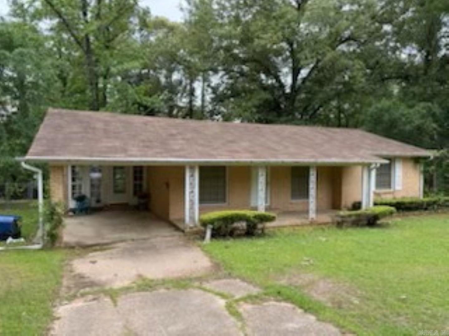 329 Rogers St Property Photo 1