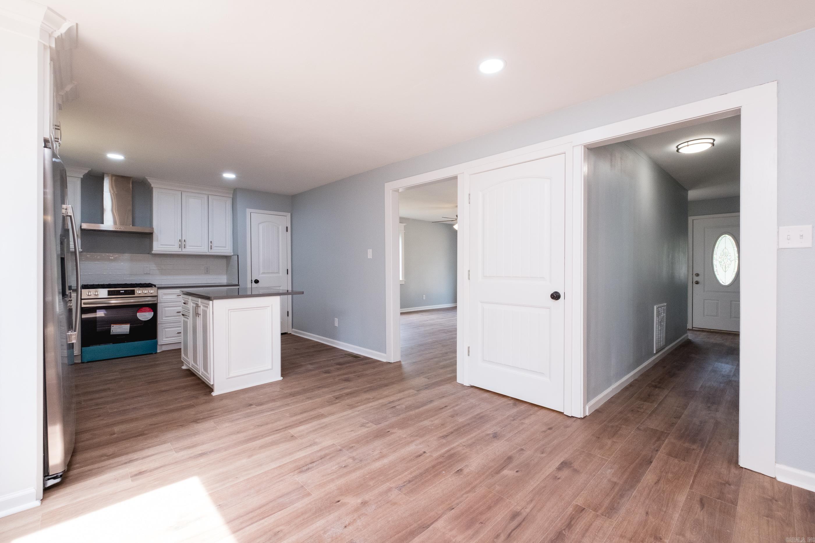 8025 Danwood Drive Property Photo 14