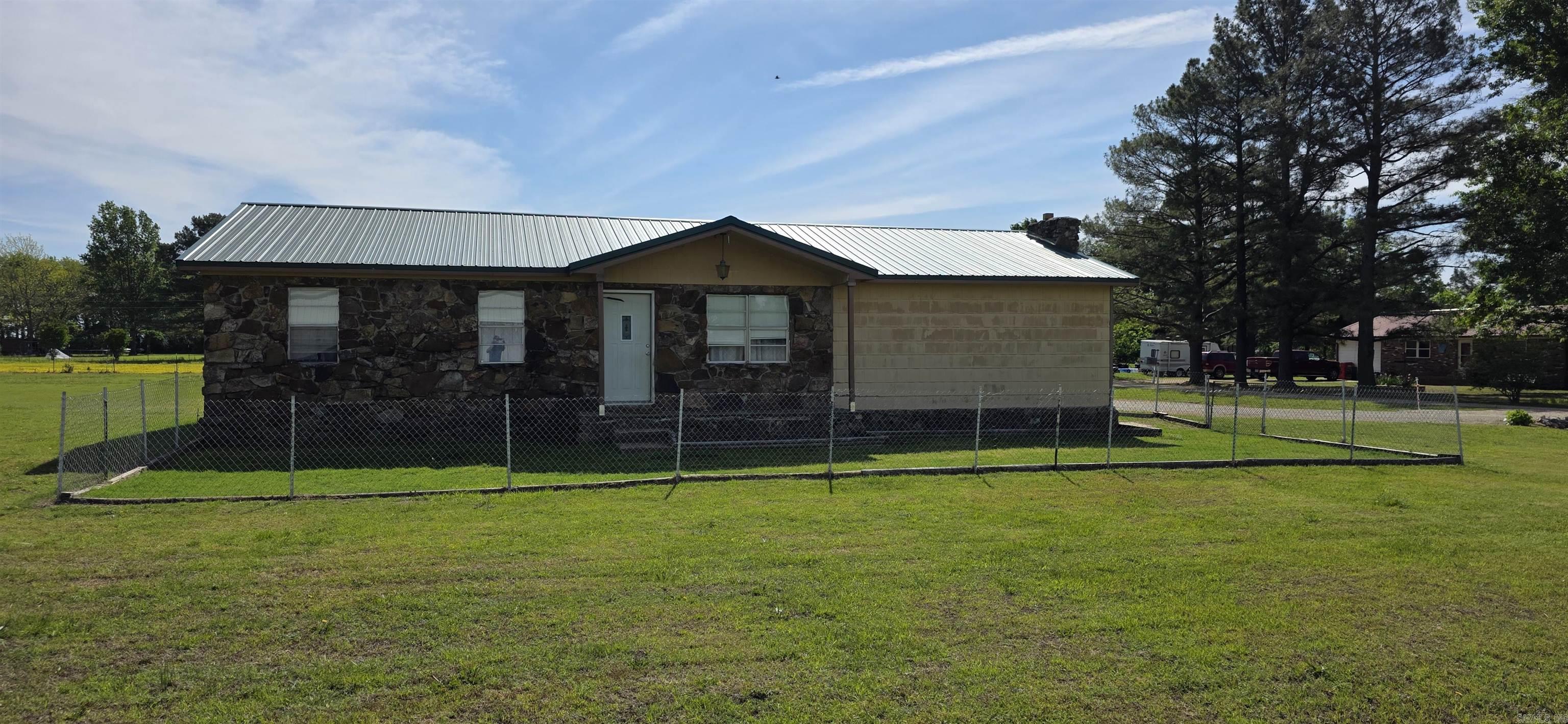 79 County Road 1461 Property Photo 1