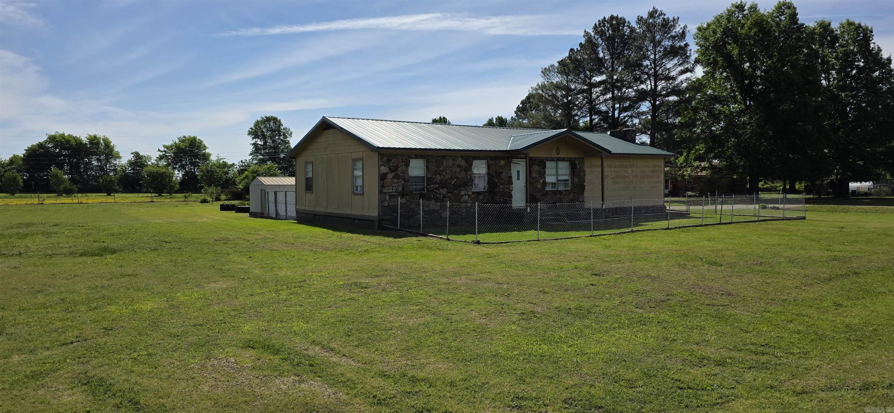 79 County Road 1461 Property Photo 2