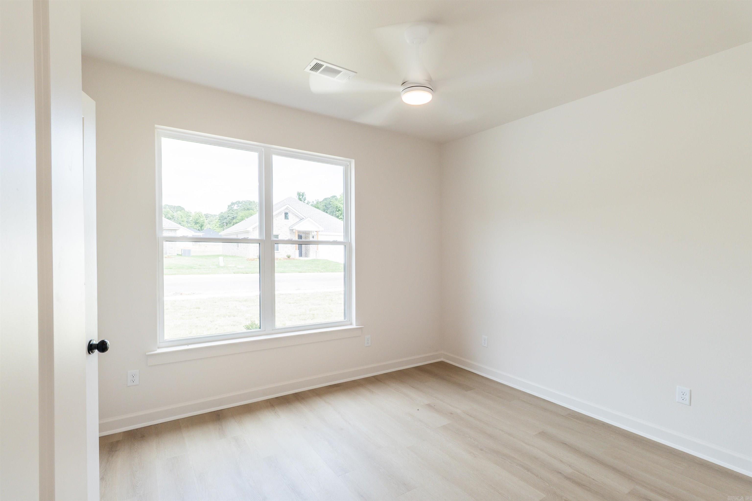 109 Fitzgerald Drive Property Photo 4