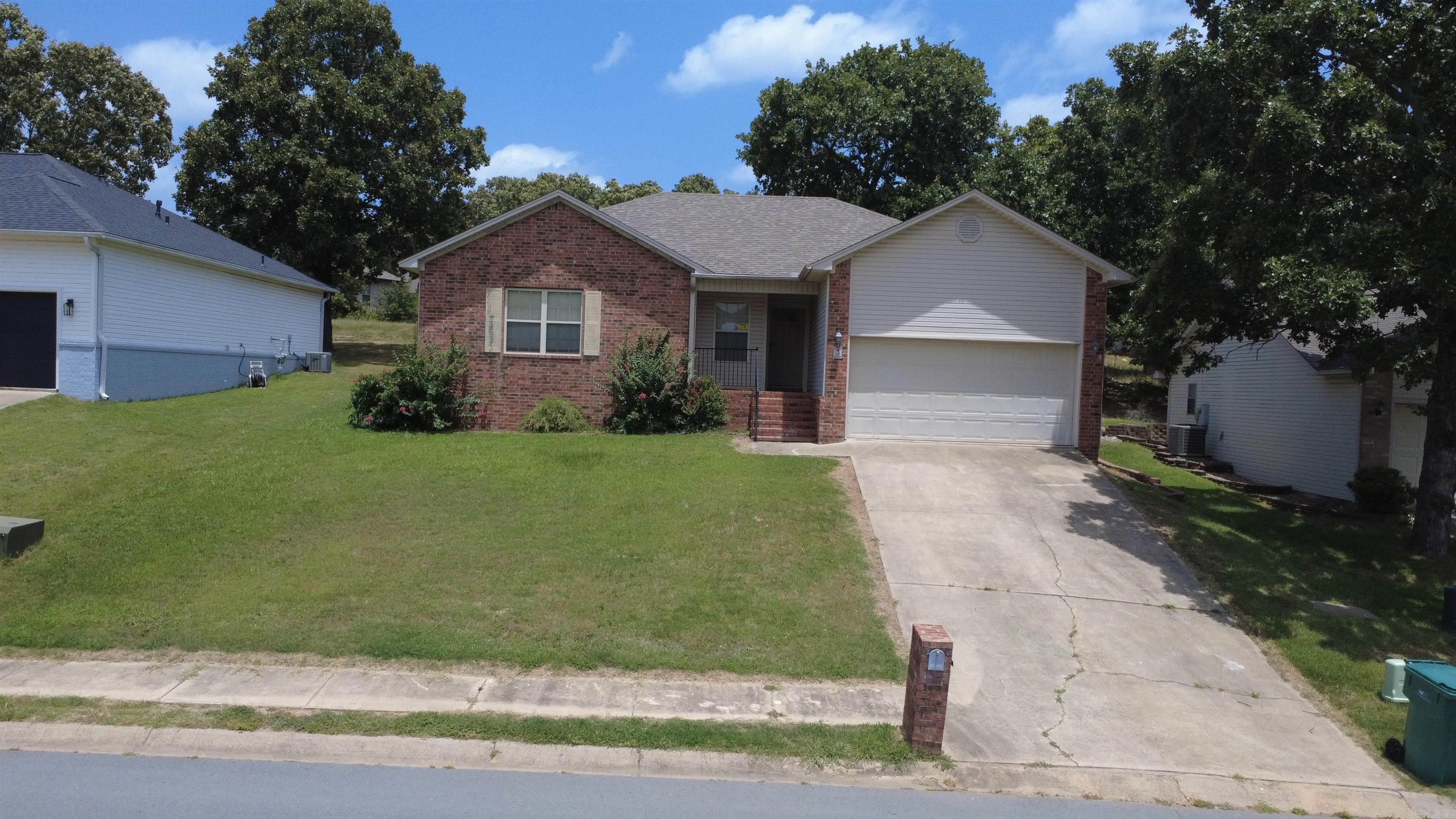 72 Cinnamon Drive Property Photo 1