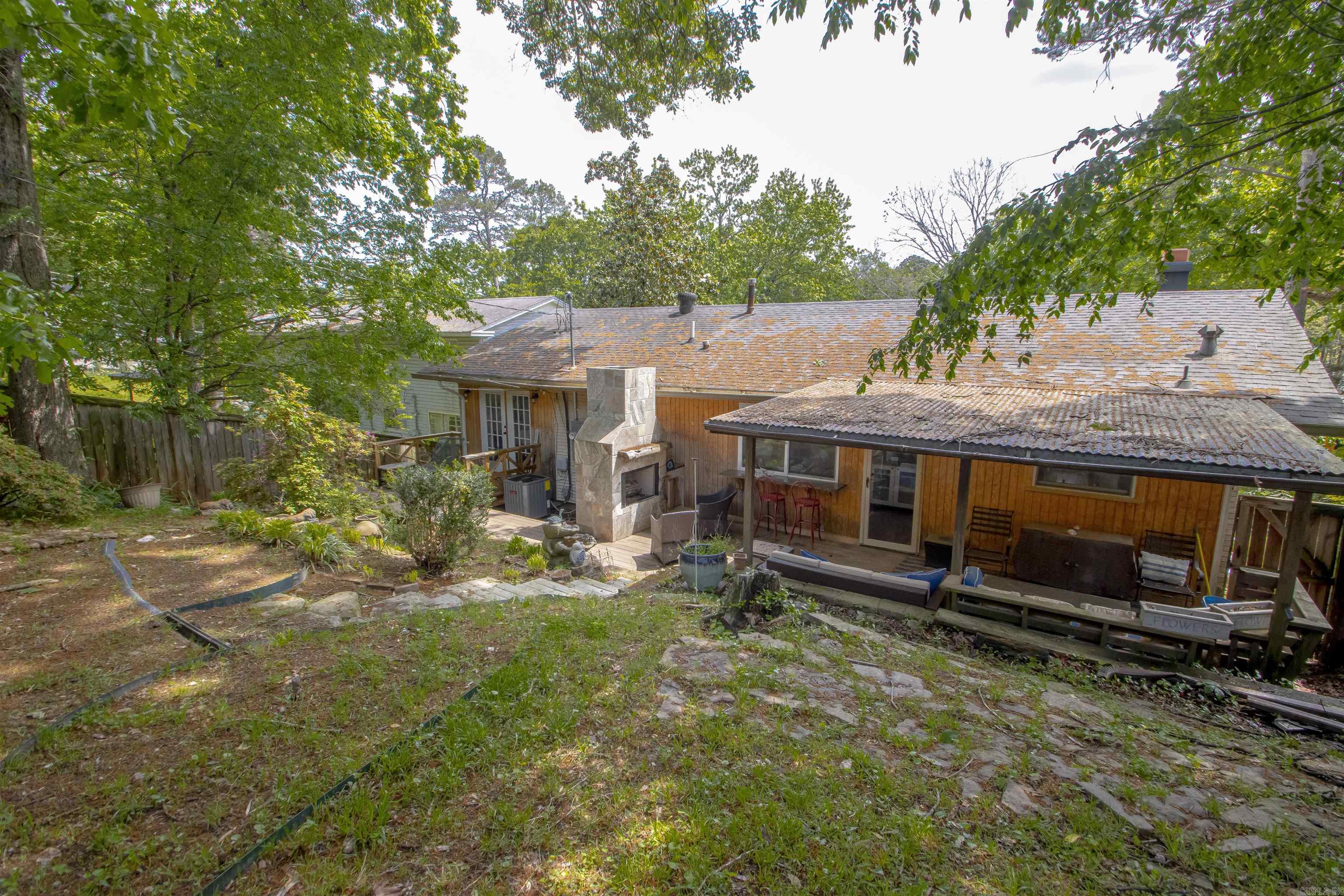 121 White Oak Lane Property Photo 27