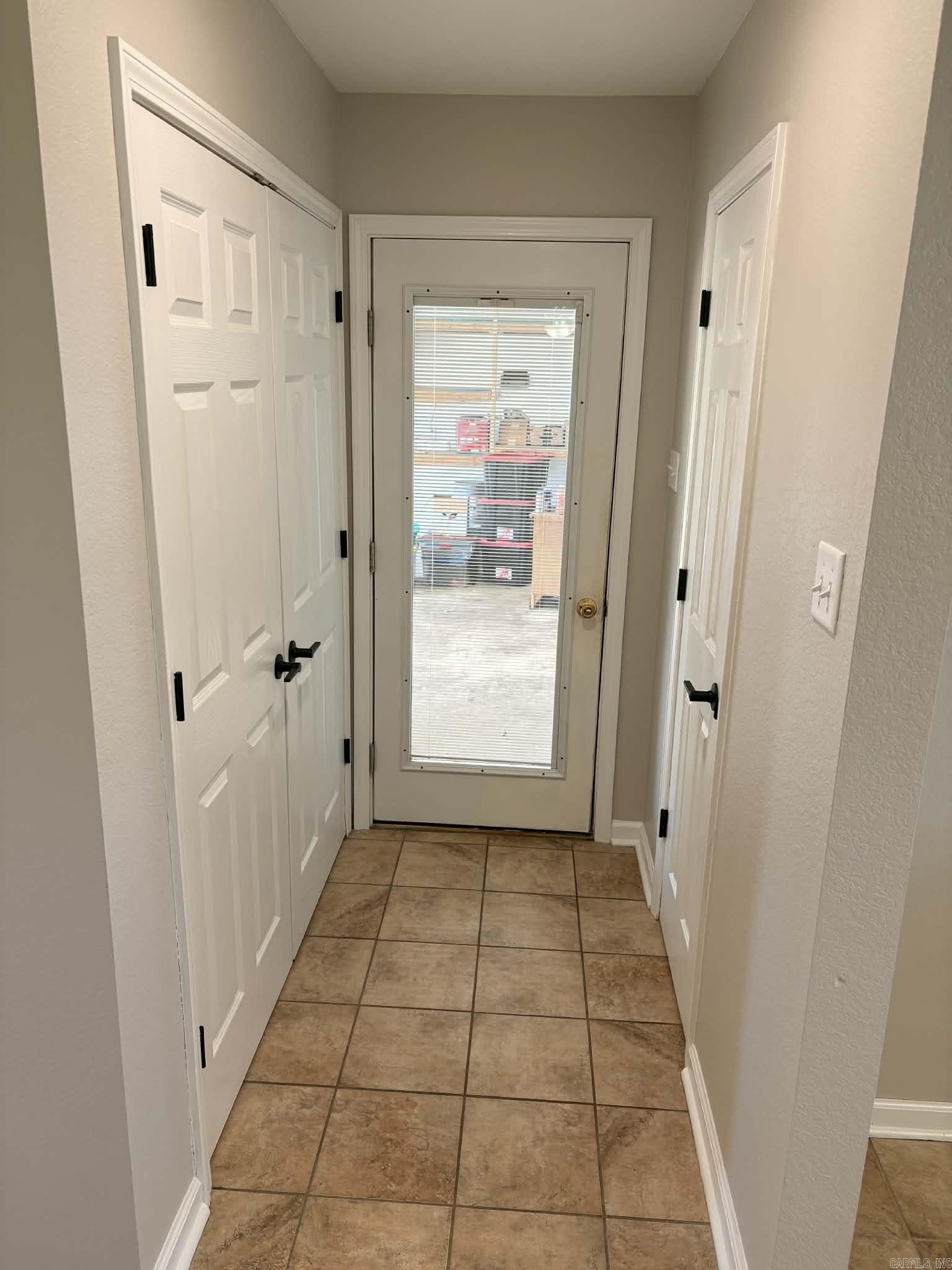 106 Tamarack Court Property Photo 6