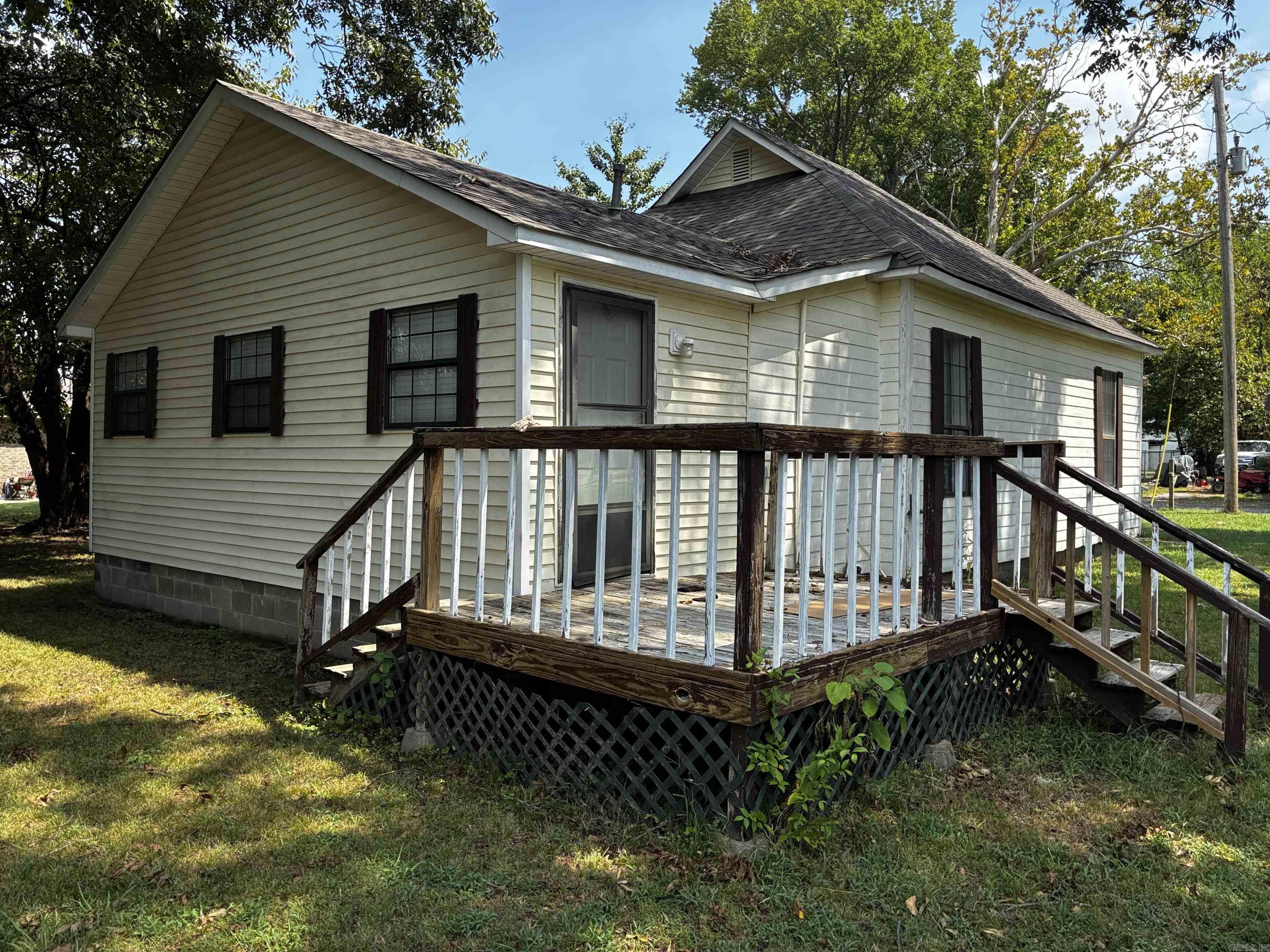 302 Spring Street Property Photo 5