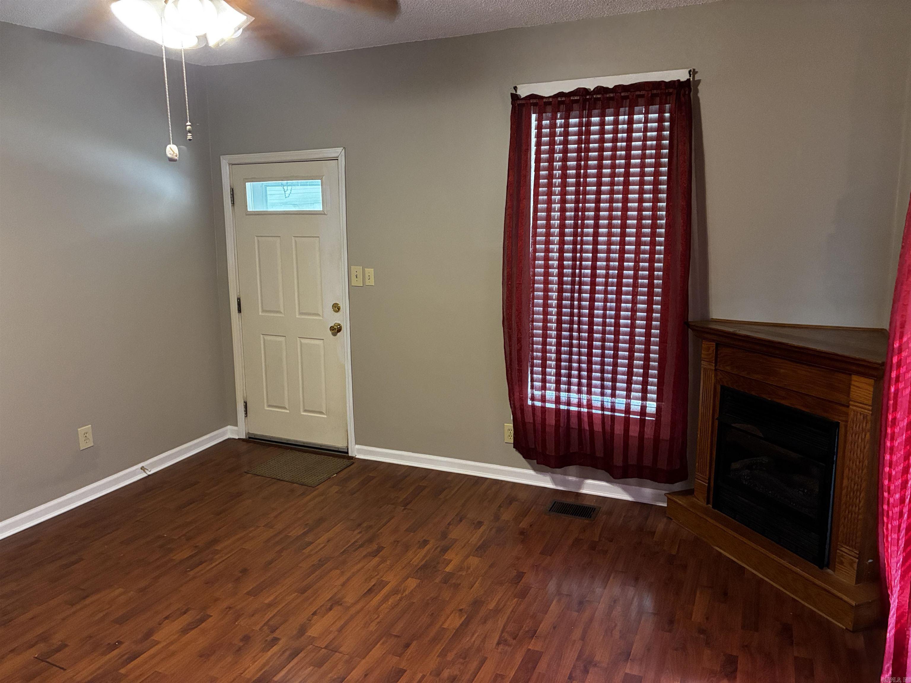 302 Spring Street Property Photo 13