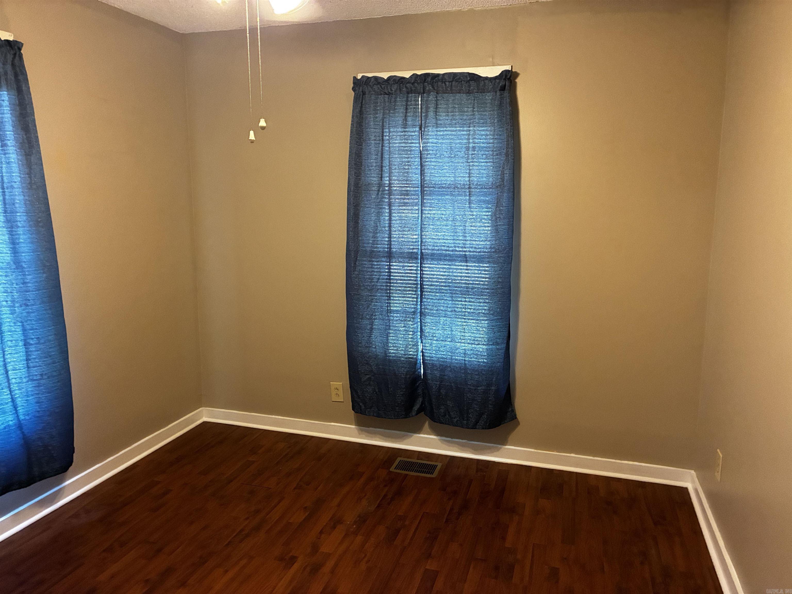 302 Spring Street Property Photo 15