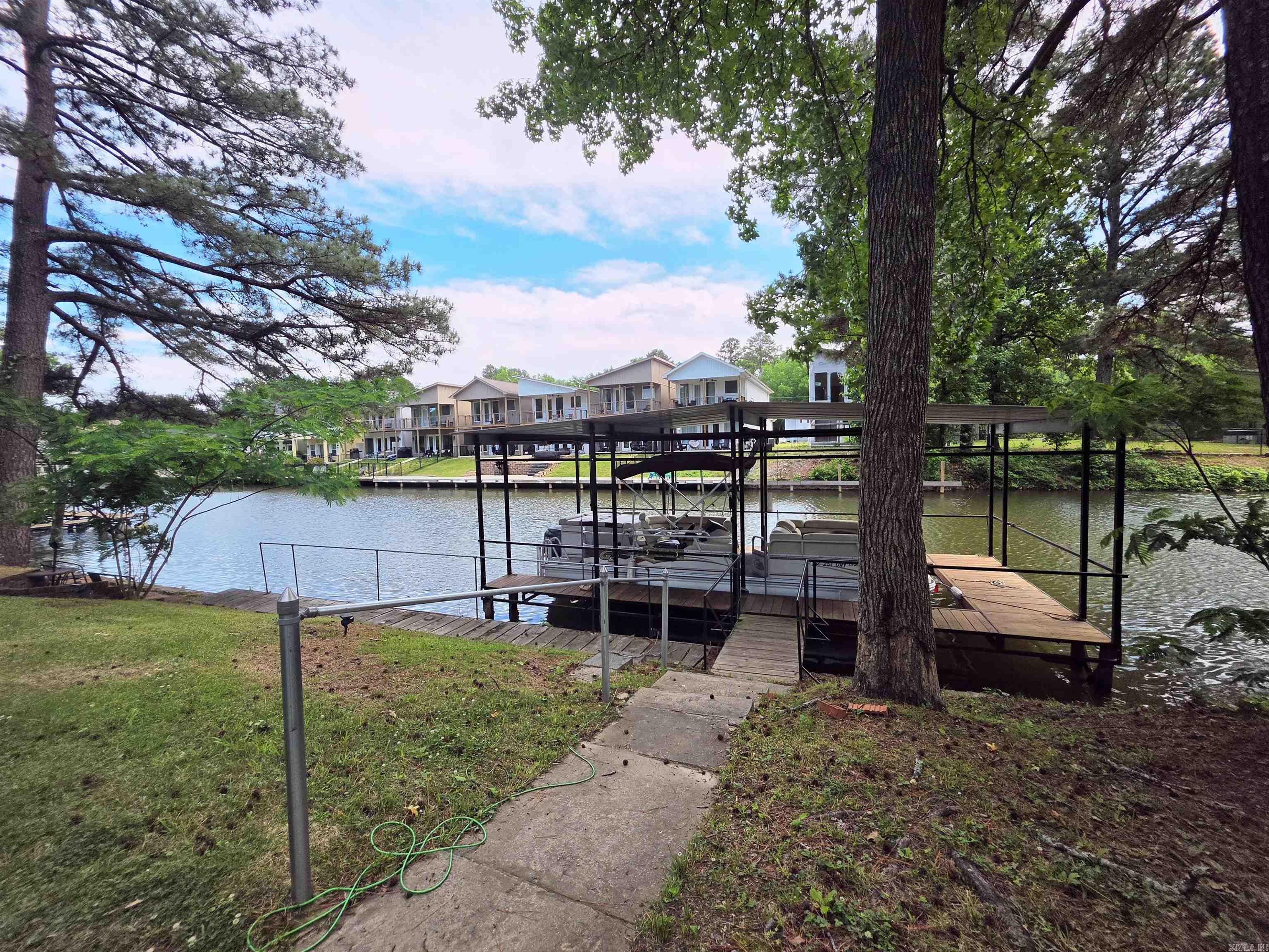 150 Lakeaire Terrace Property Photo 5