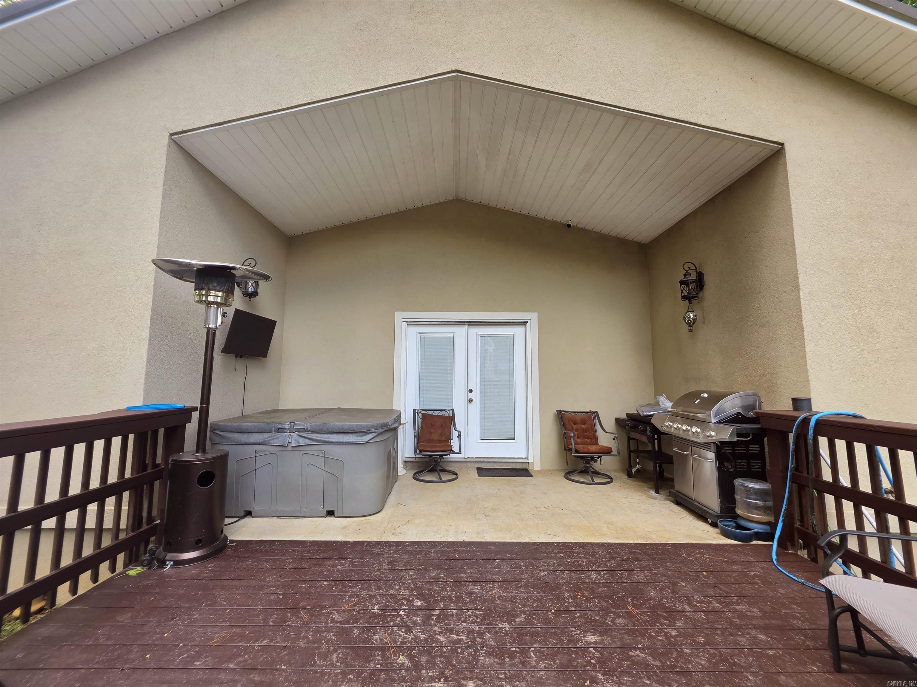 150 Lakeaire Terrace Property Photo 6