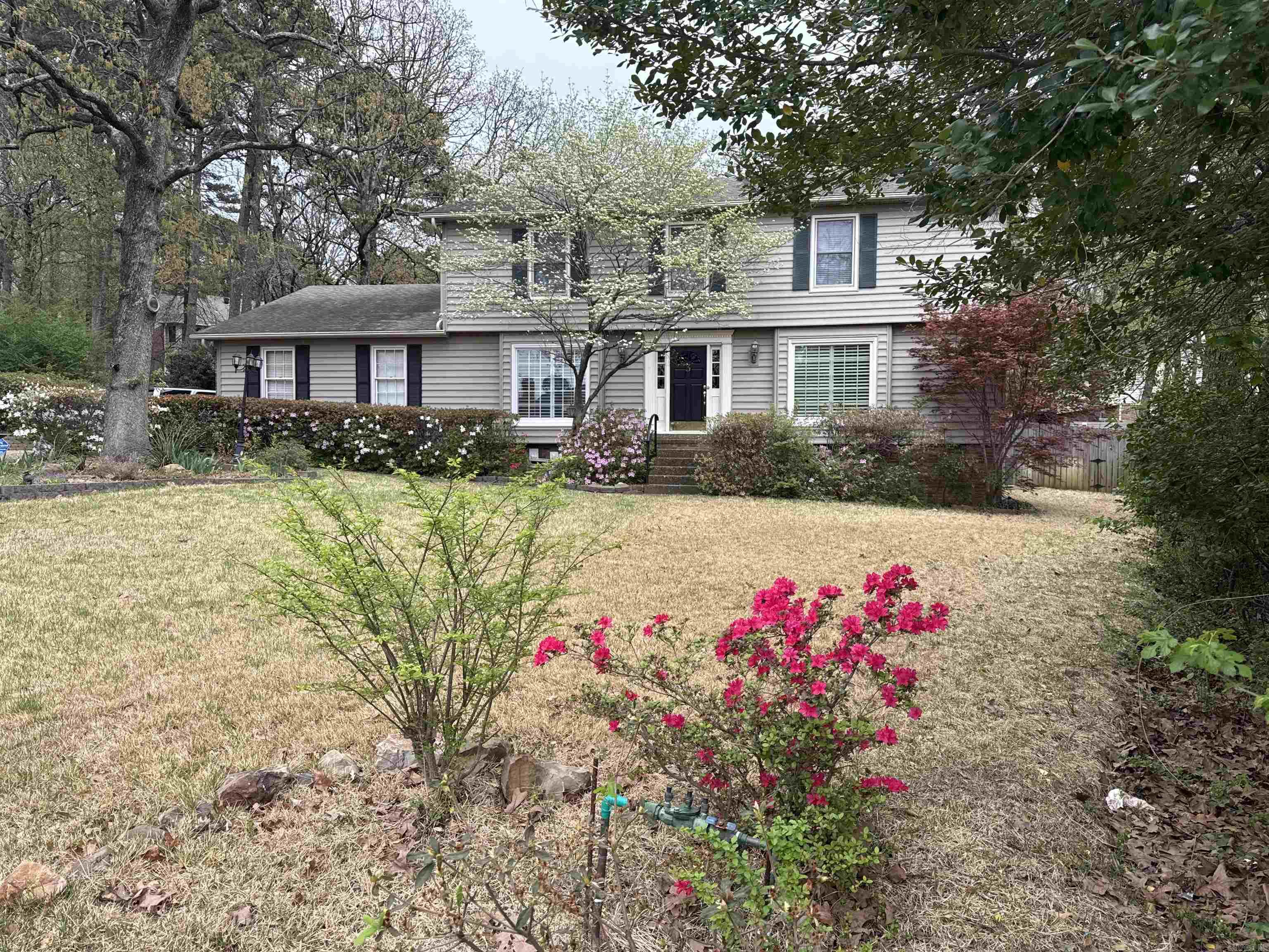 3 Amesbury Ct Property Photo 6