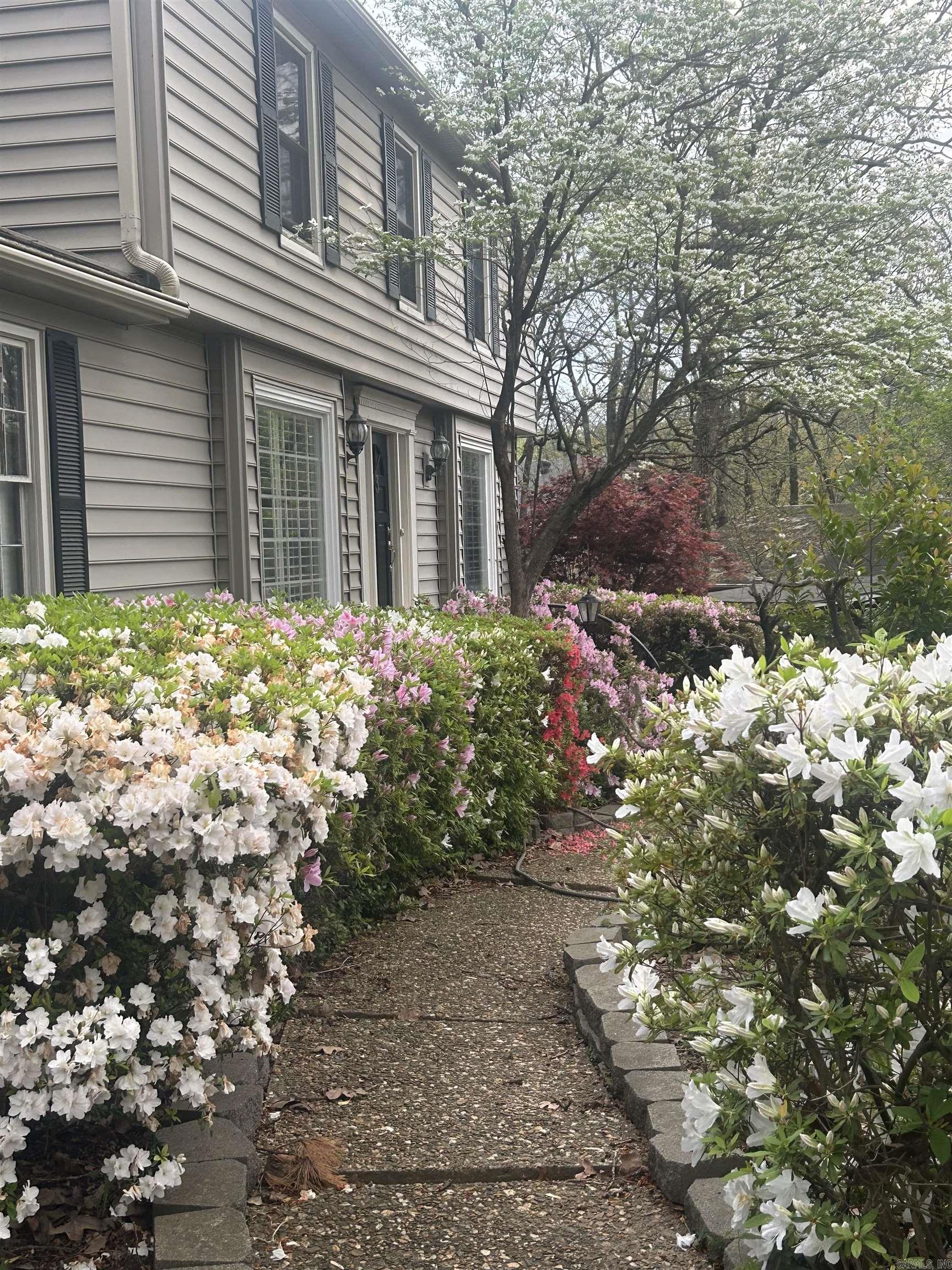 3 Amesbury Ct Property Photo 16