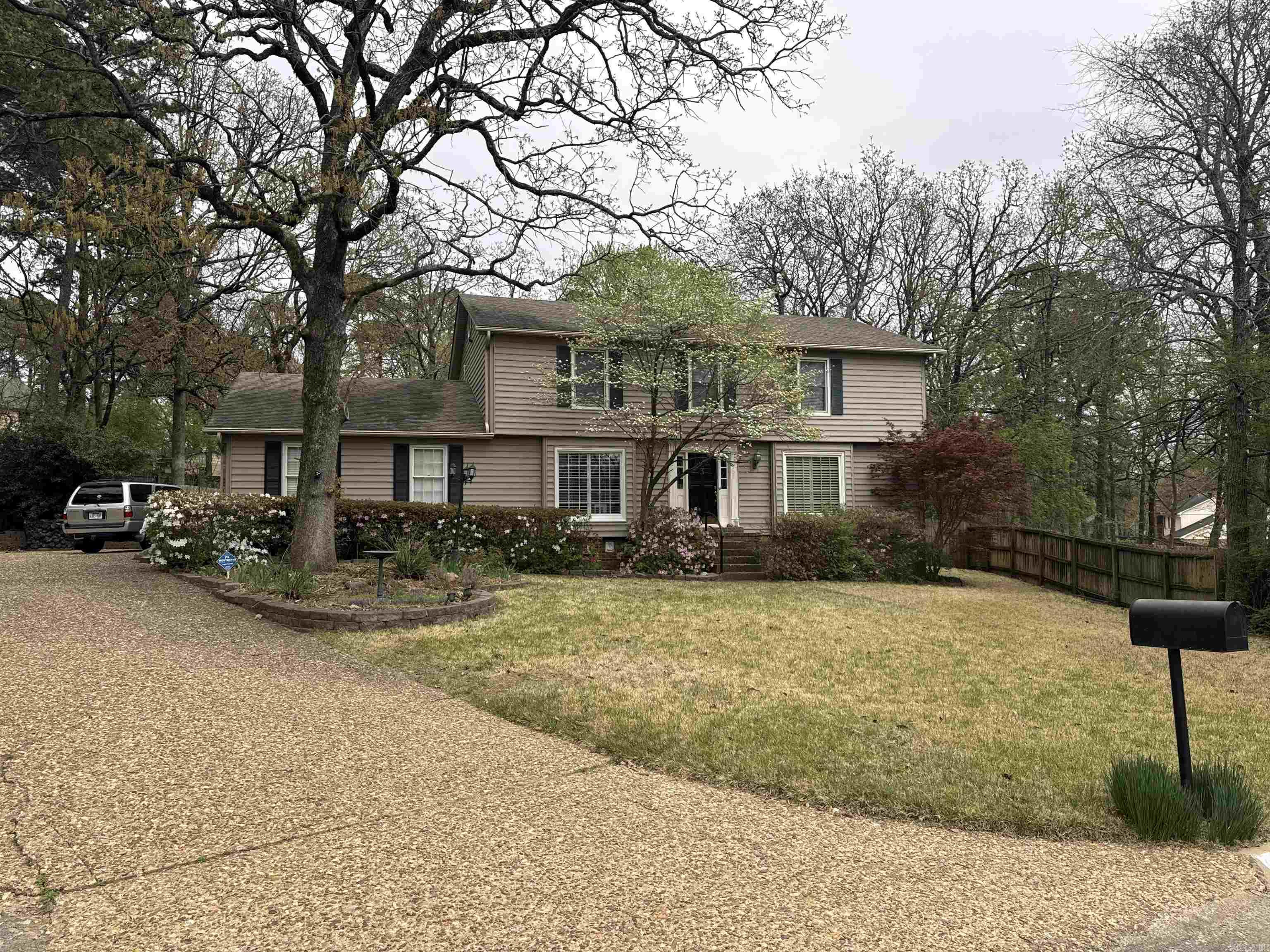 3 Amesbury Ct Property Photo 17