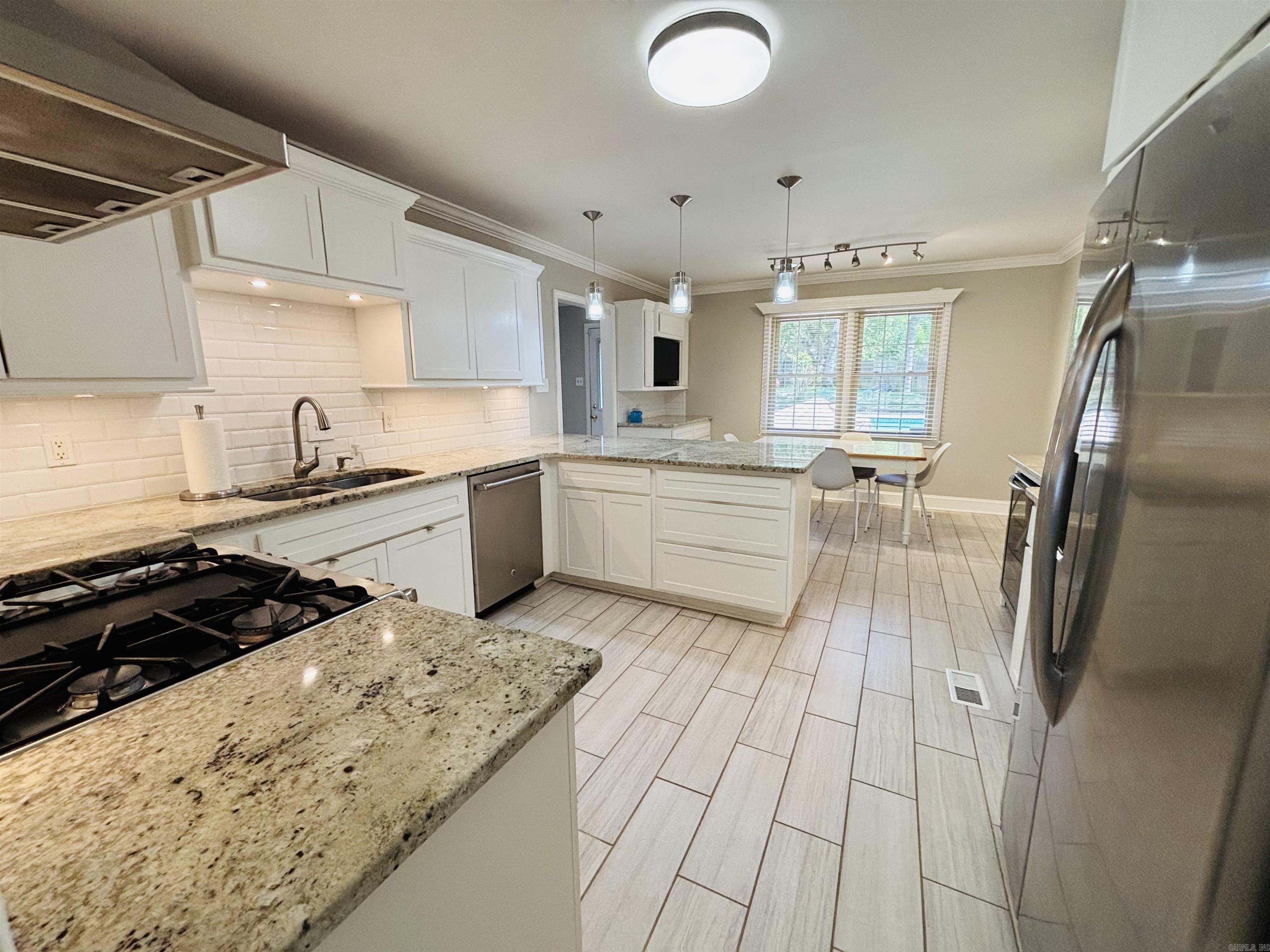 3 Amesbury Ct Property Photo 21