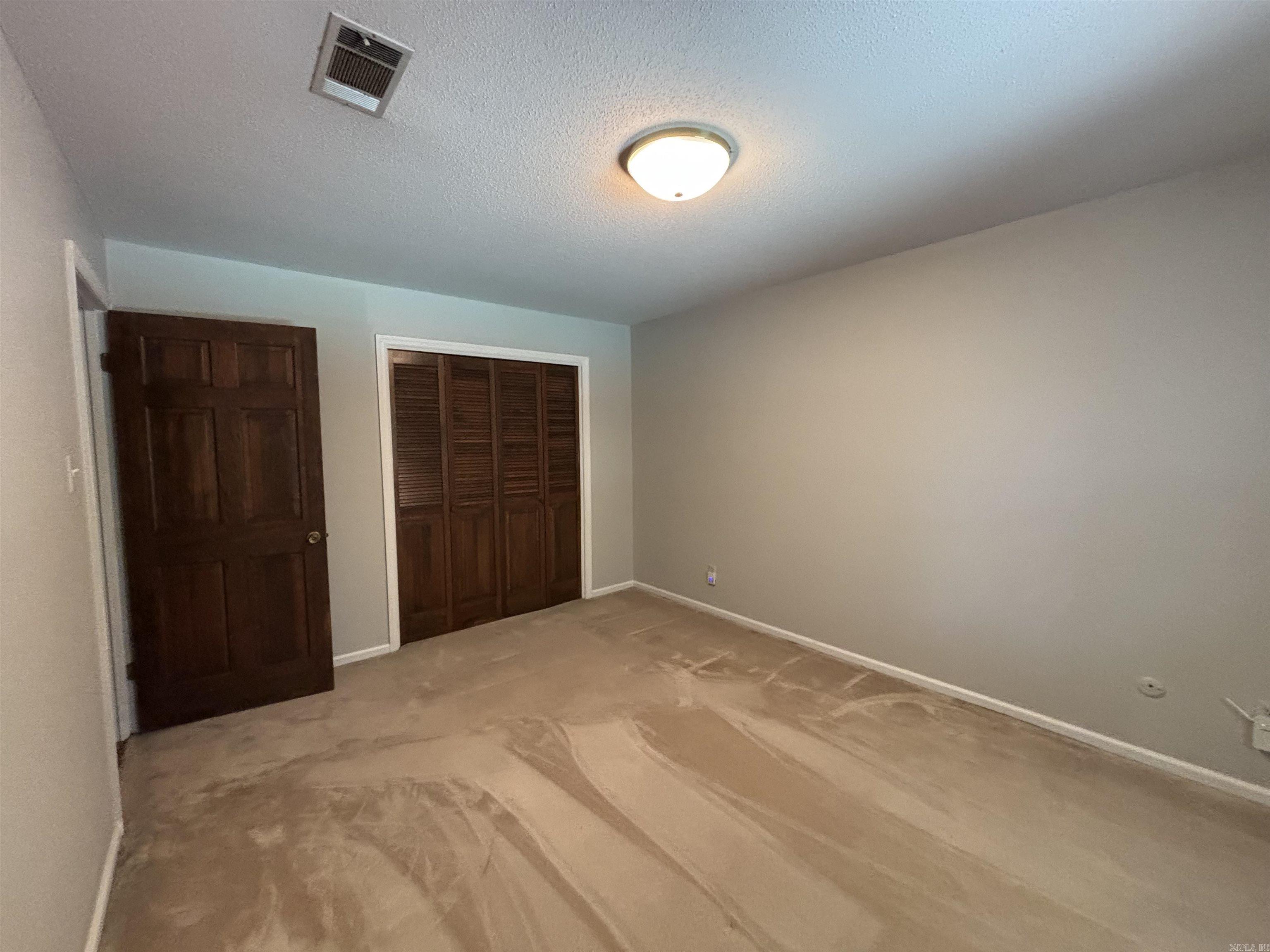 3 Amesbury Ct Property Photo 42