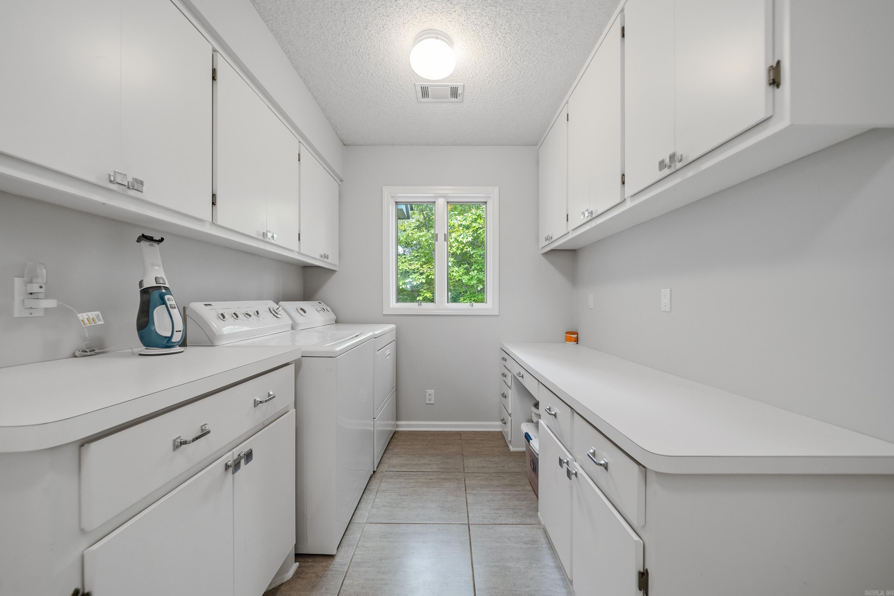 18 Fastota Lane Property Photo 13