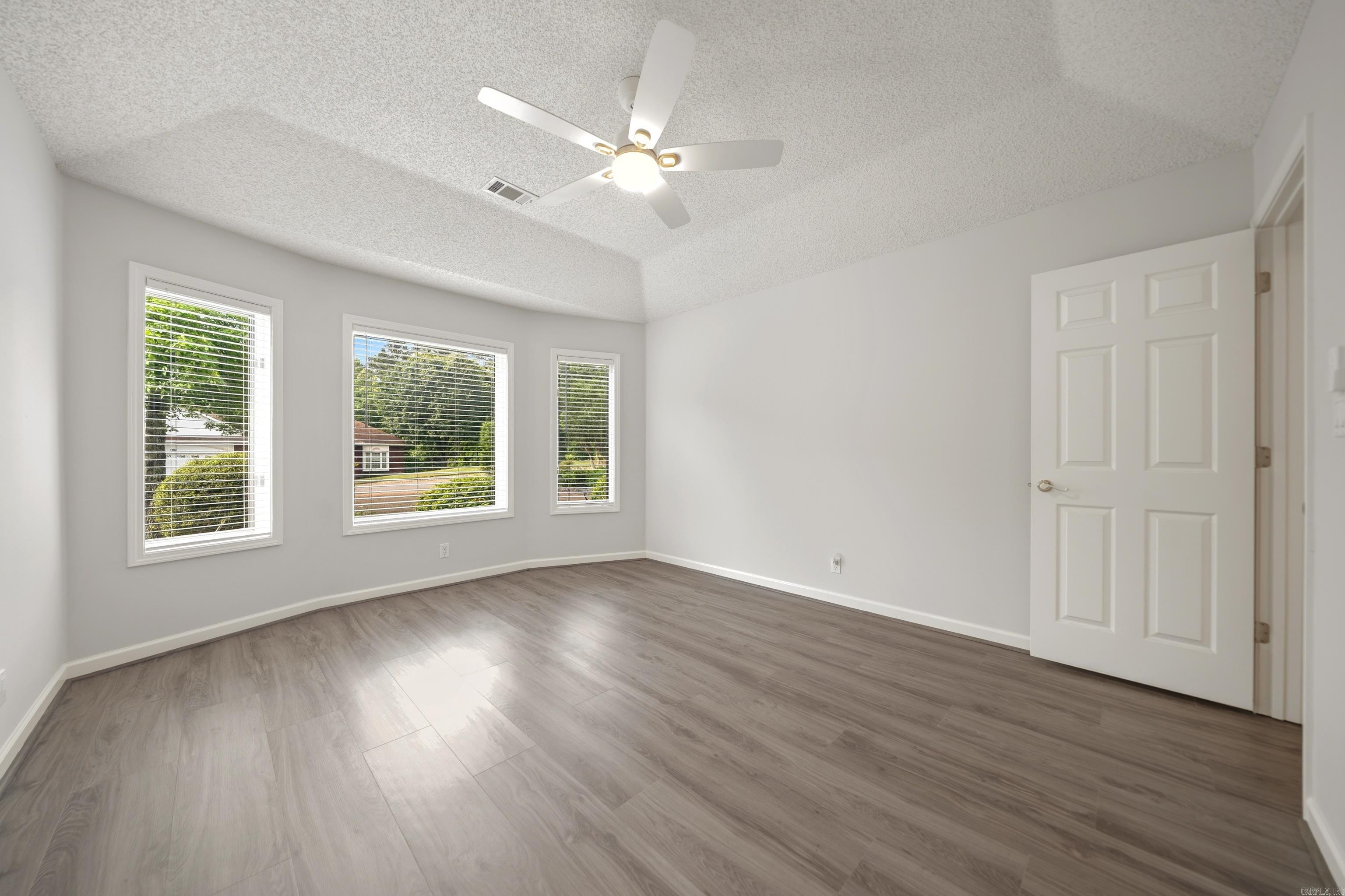 18 Fastota Lane Property Photo 17