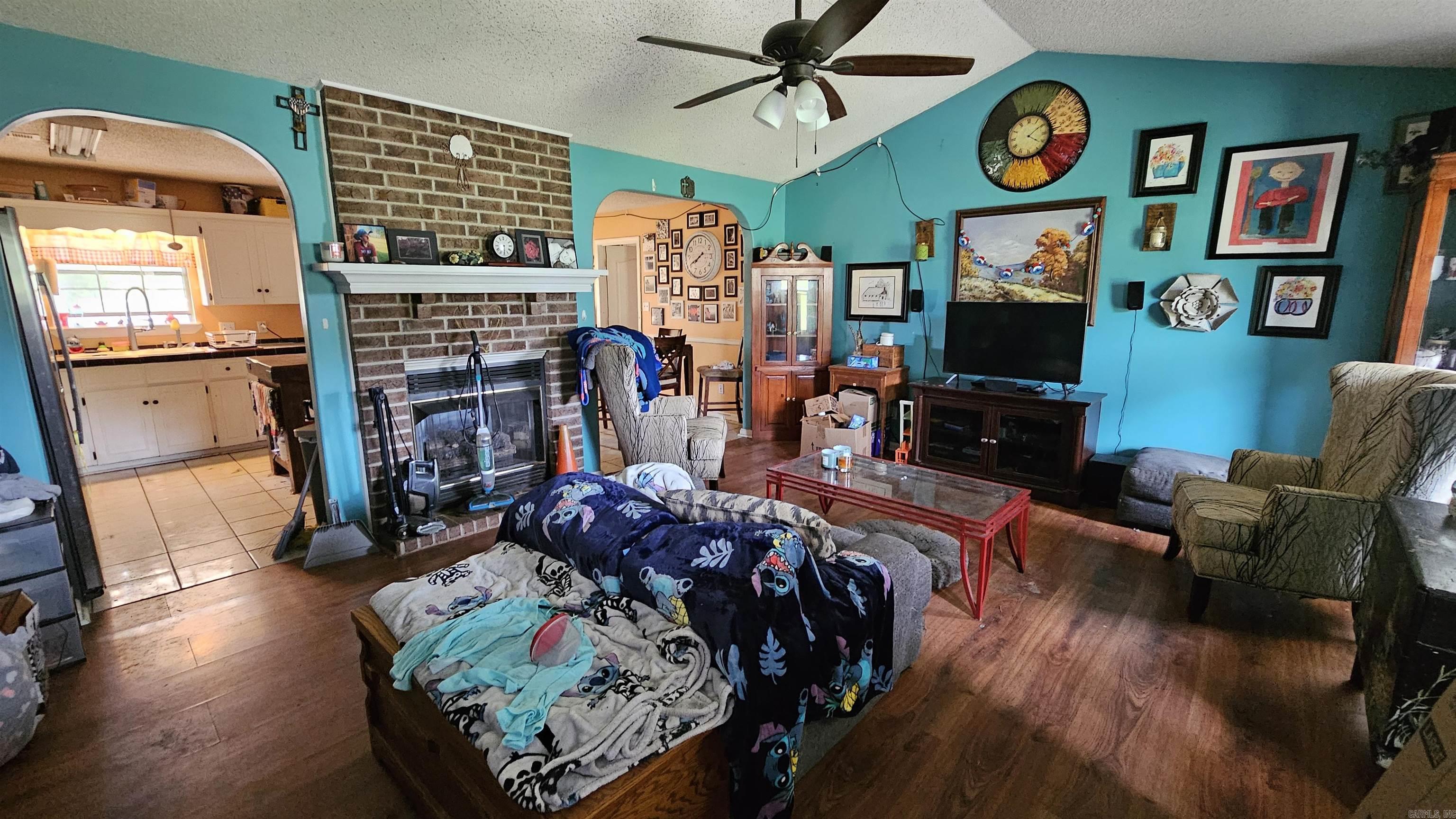 1024 Highland Boulevard Property Photo 2