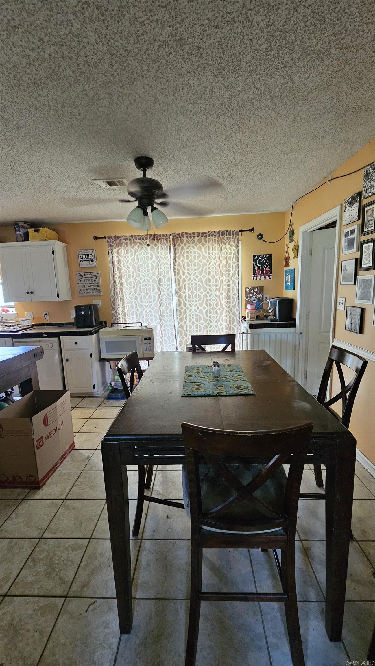 1024 Highland Boulevard Property Photo 5