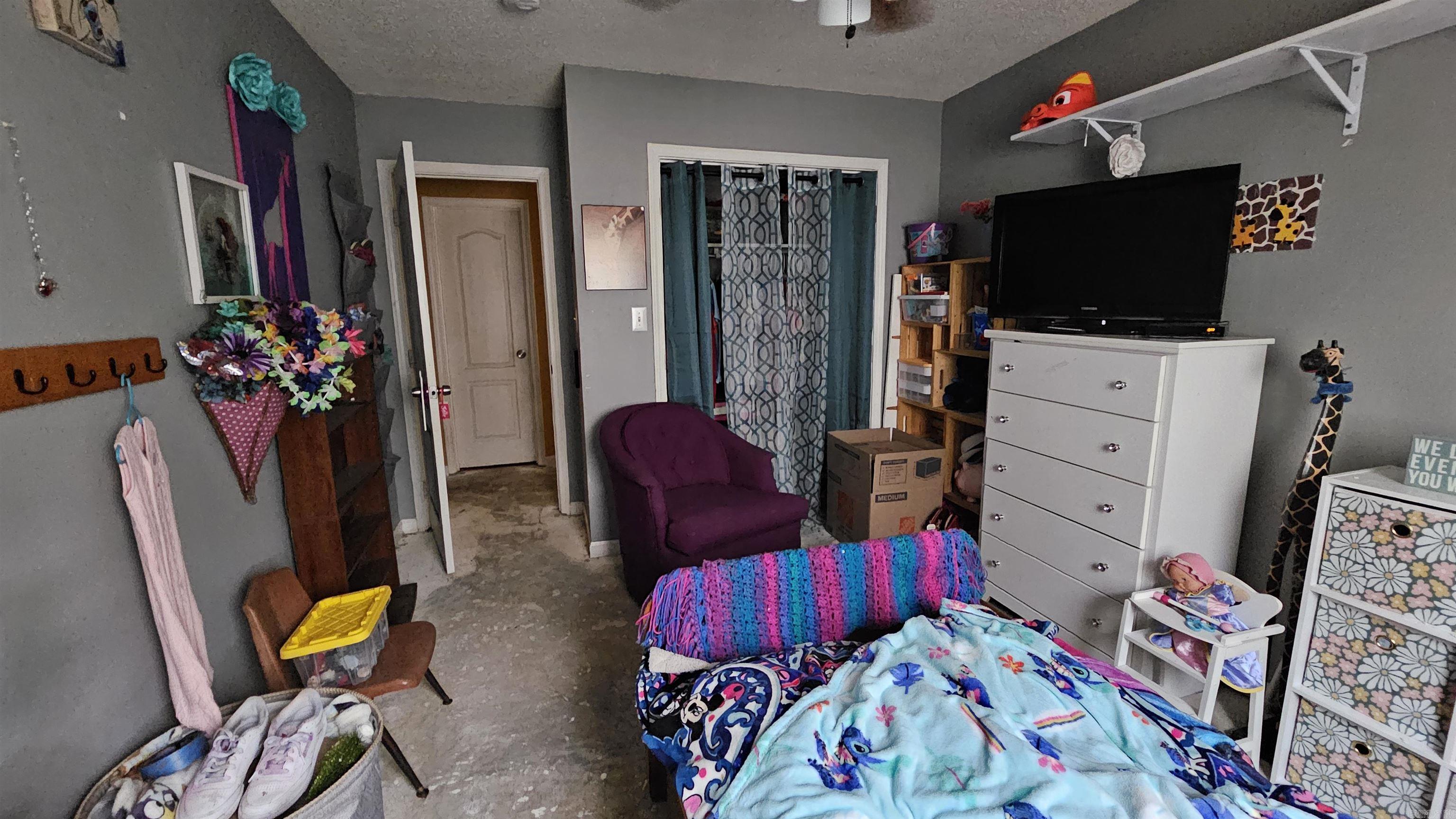 1024 Highland Boulevard Property Photo 11