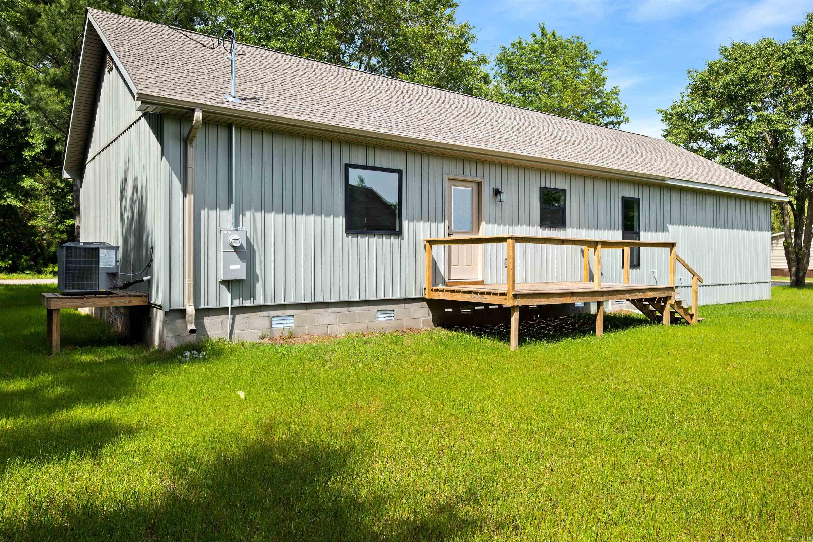 301 Dogwood St Property Photo 33