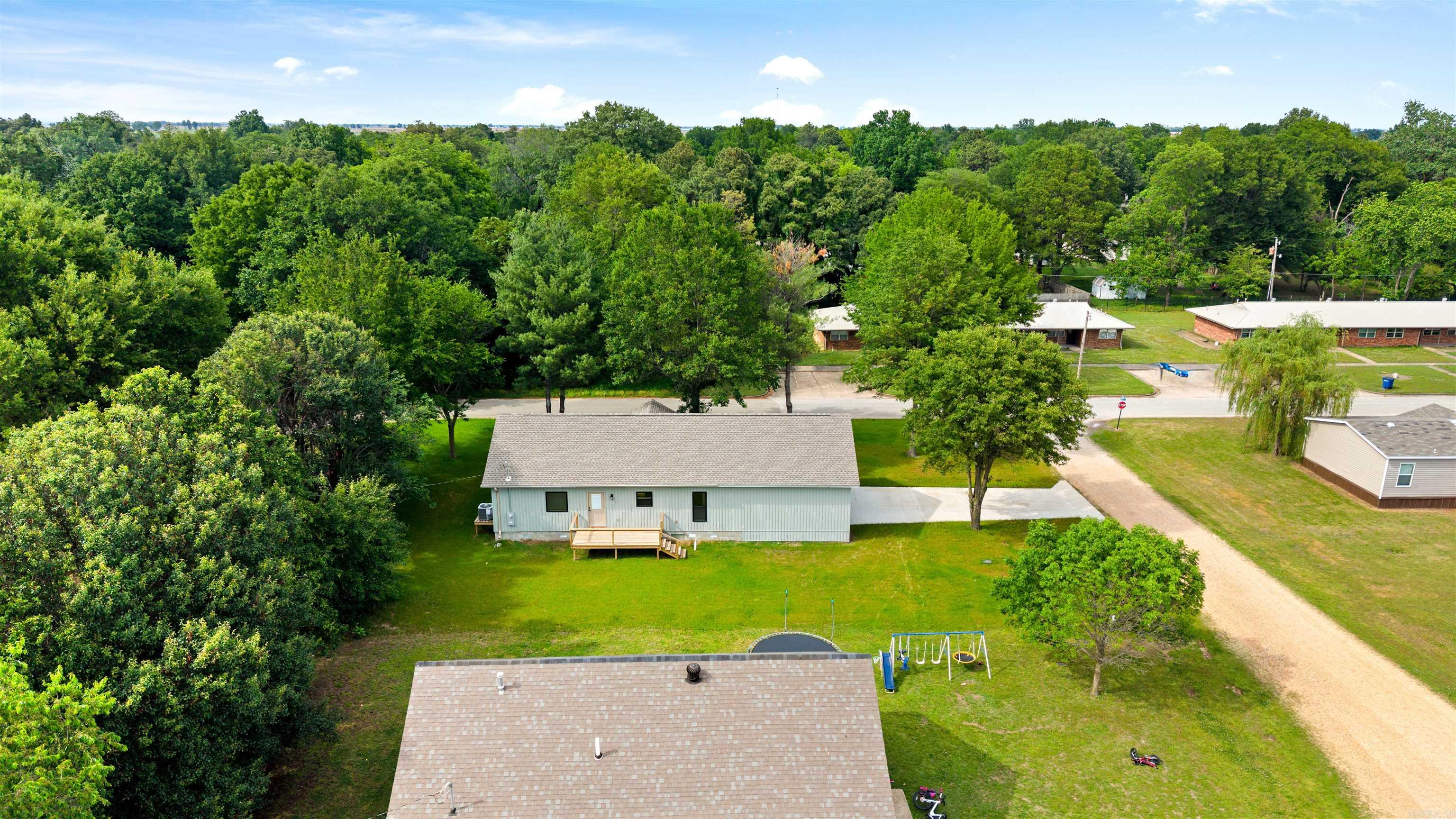 301 Dogwood St Property Photo 42
