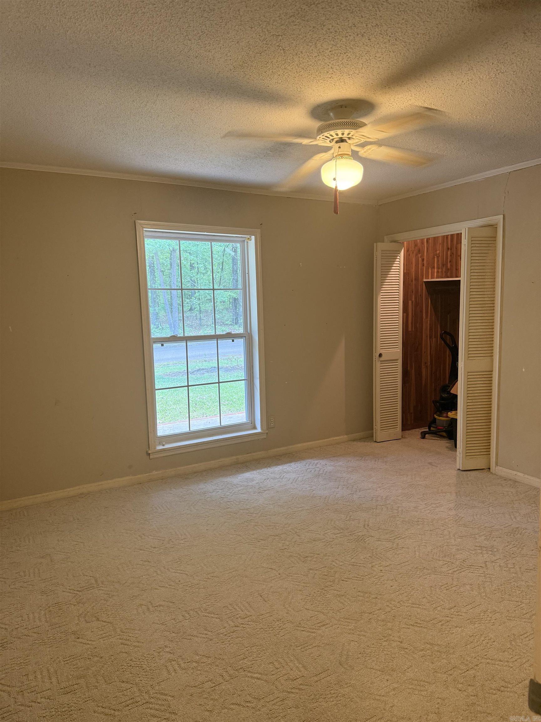 702 Overstreet Property Photo 7