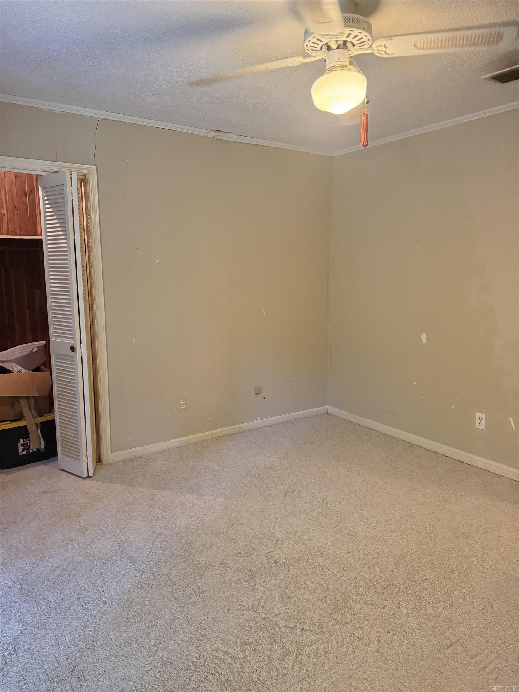 702 Overstreet Property Photo 8