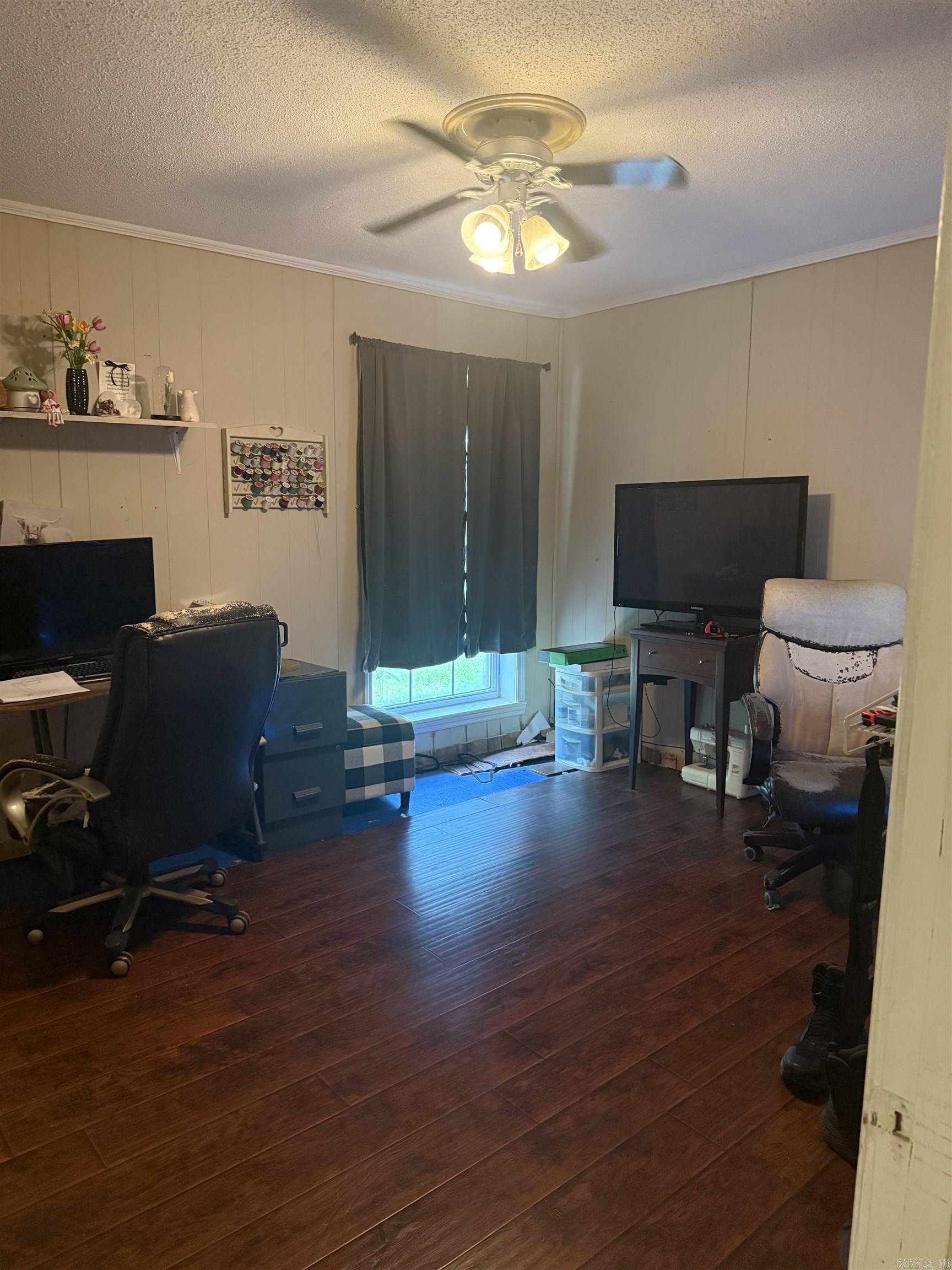 702 Overstreet Property Photo 10
