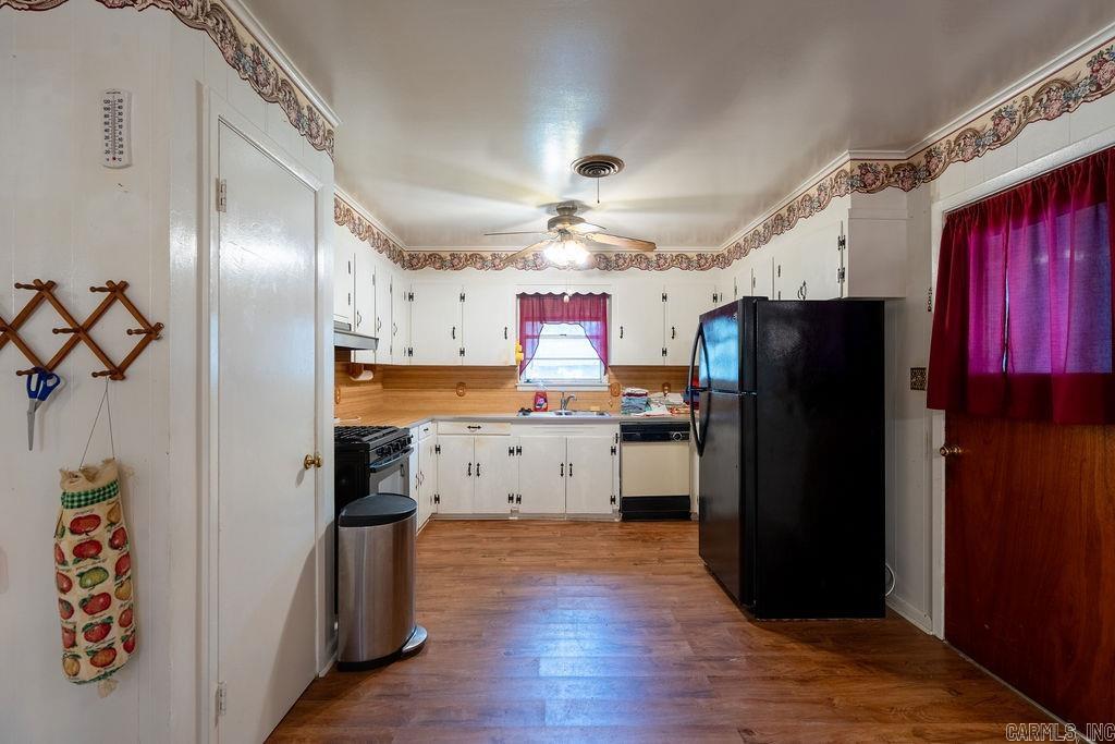 110 W Curran Street Property Photo 4