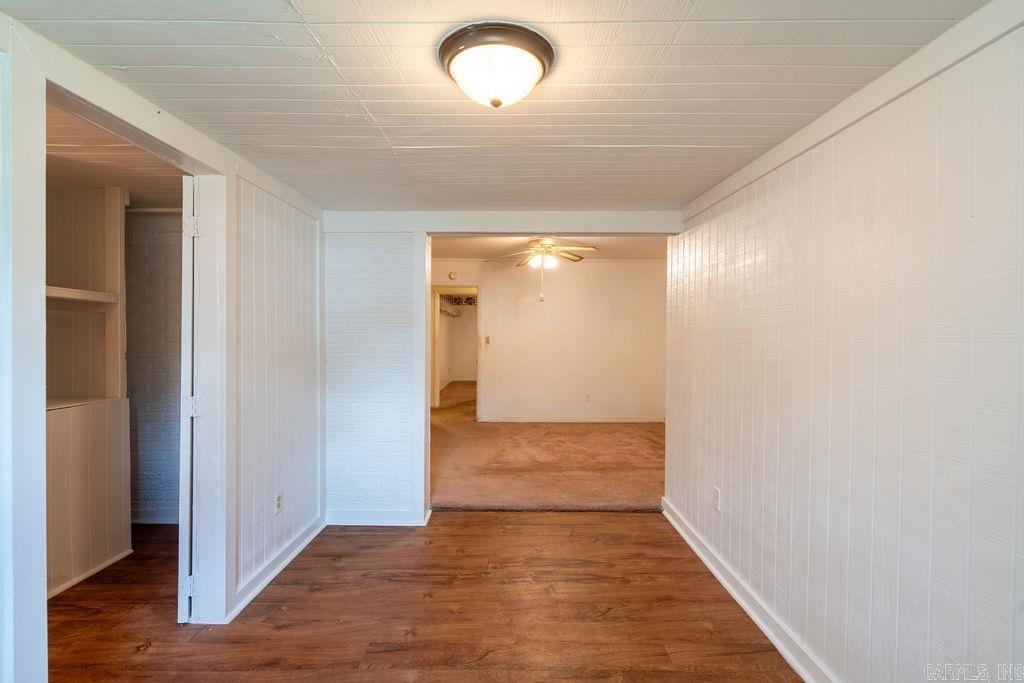110 W Curran Street Property Photo 16