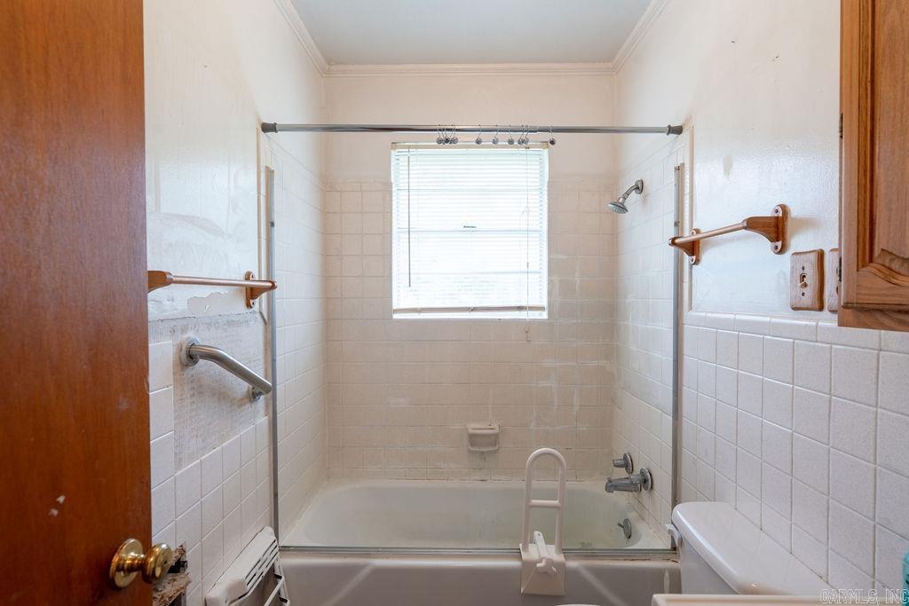110 W Curran Street Property Photo 29