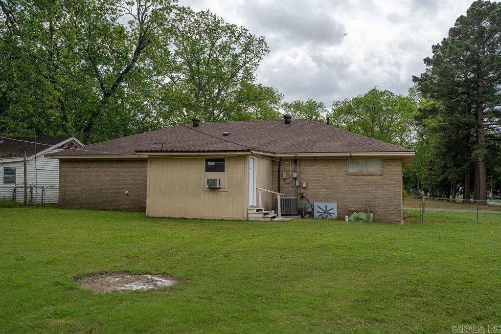 110 W Curran Street Property Photo 45