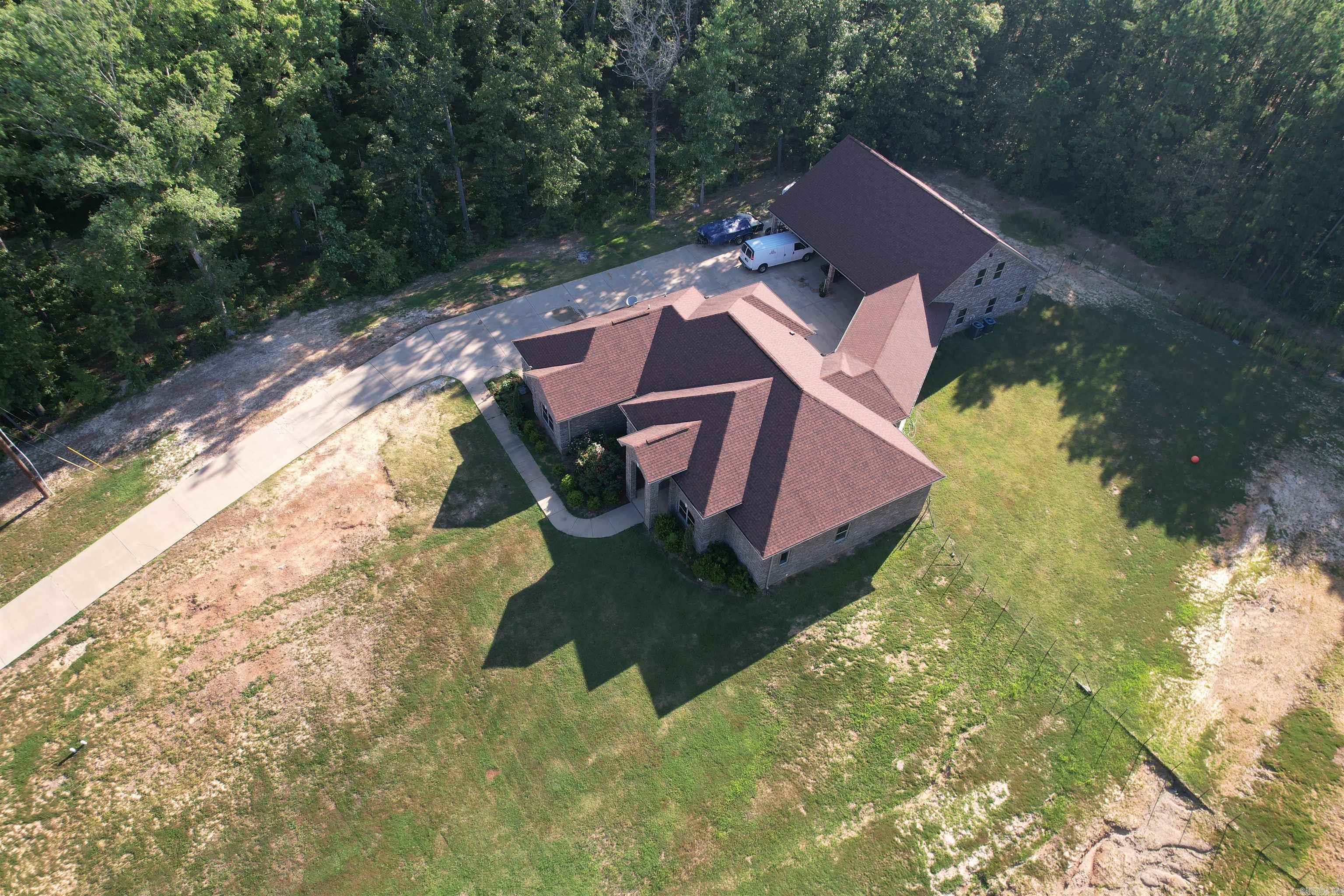 23 Whispering Drive Property Photo 3