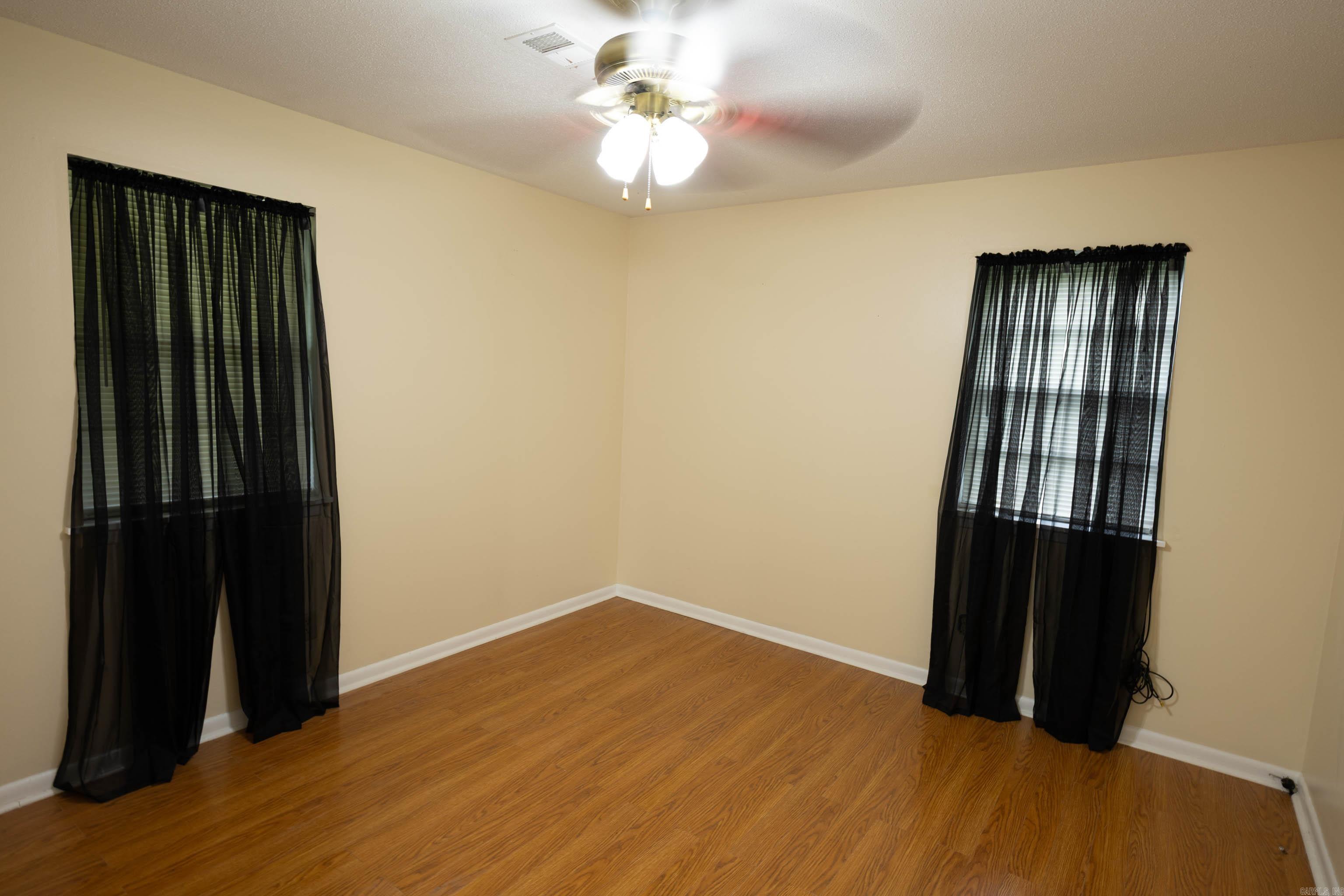 201 Honeysuckle Lane Property Photo 5
