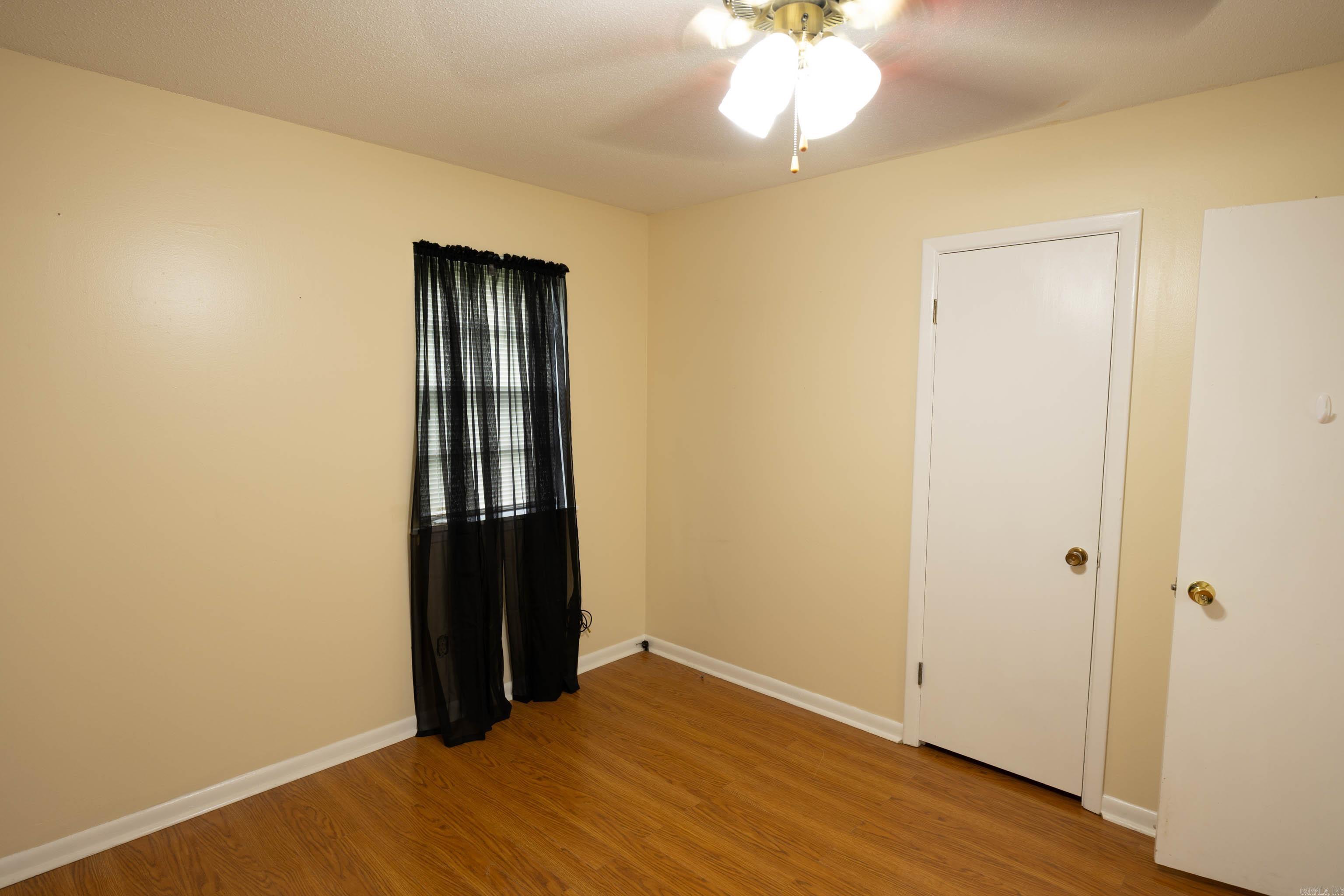 201 Honeysuckle Lane Property Photo 6