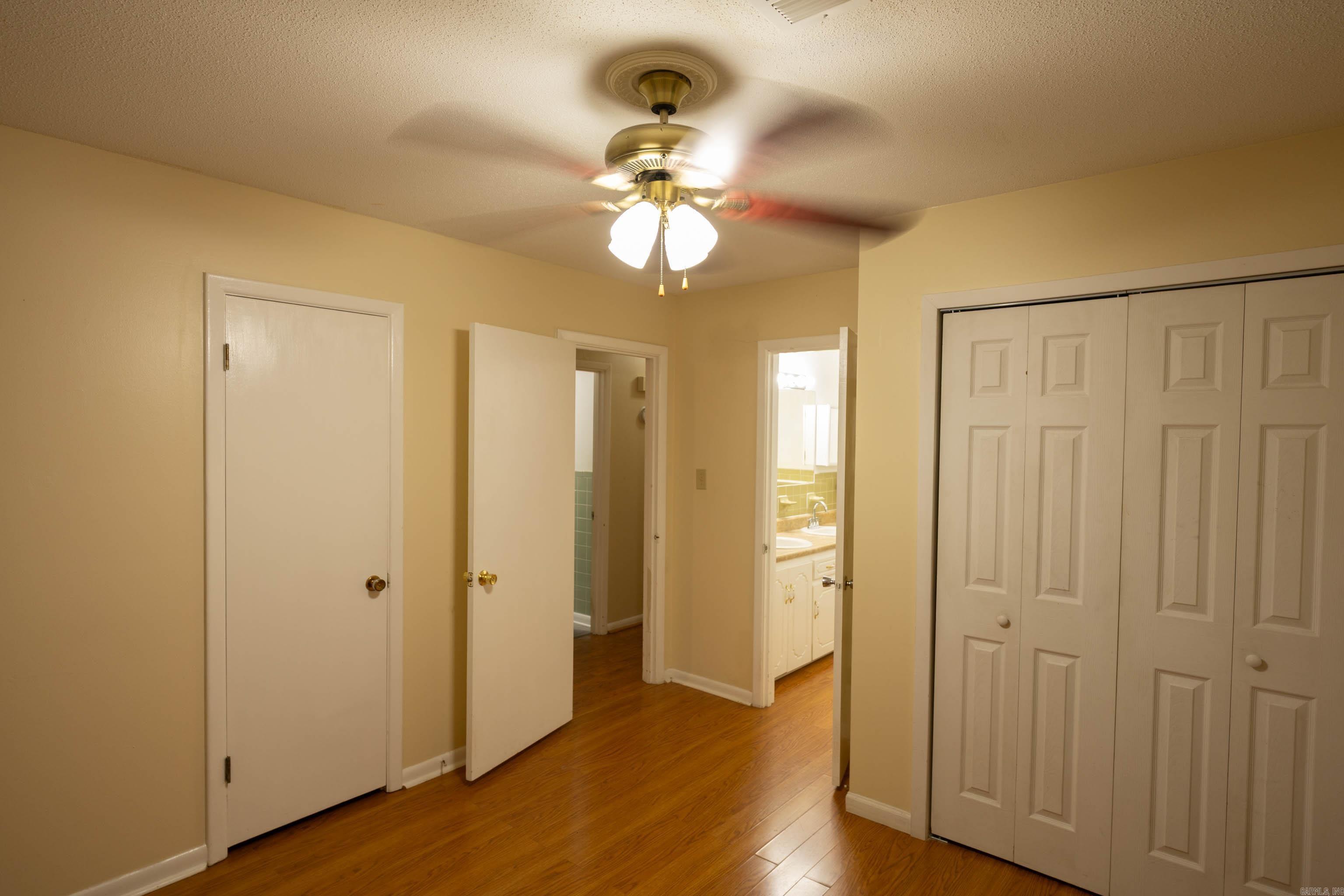 201 Honeysuckle Lane Property Photo 7