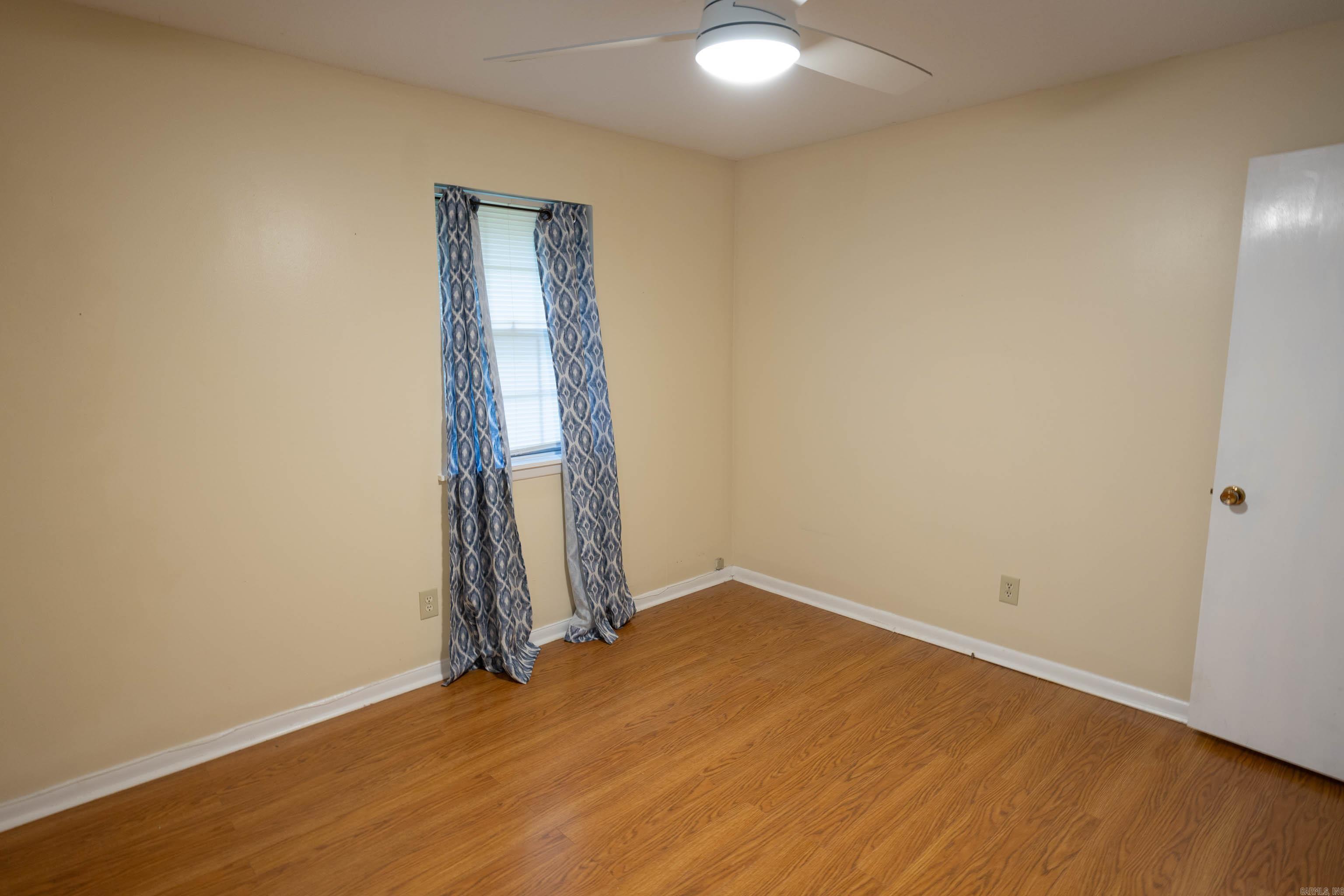 201 Honeysuckle Lane Property Photo 11
