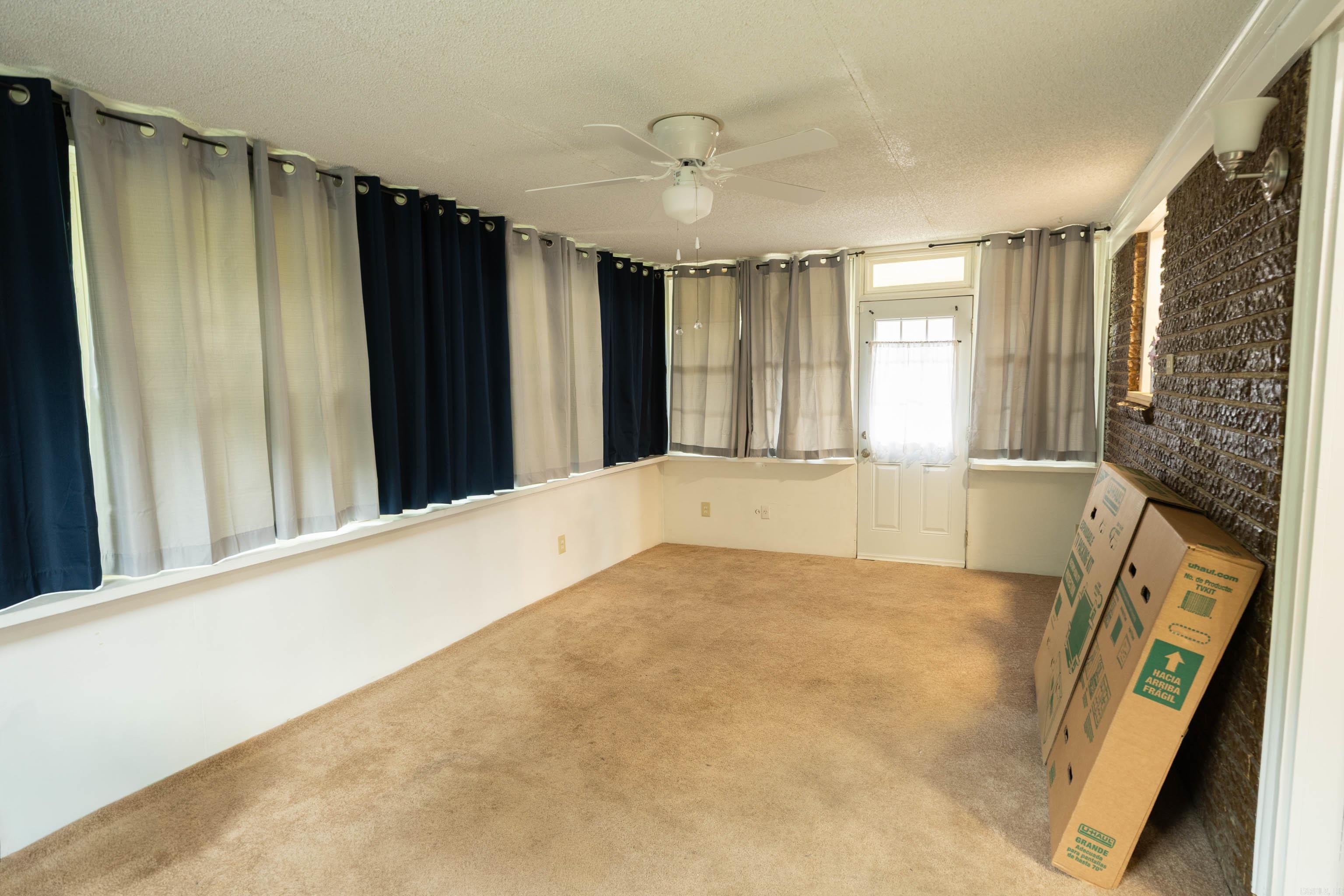 201 Honeysuckle Lane Property Photo 16