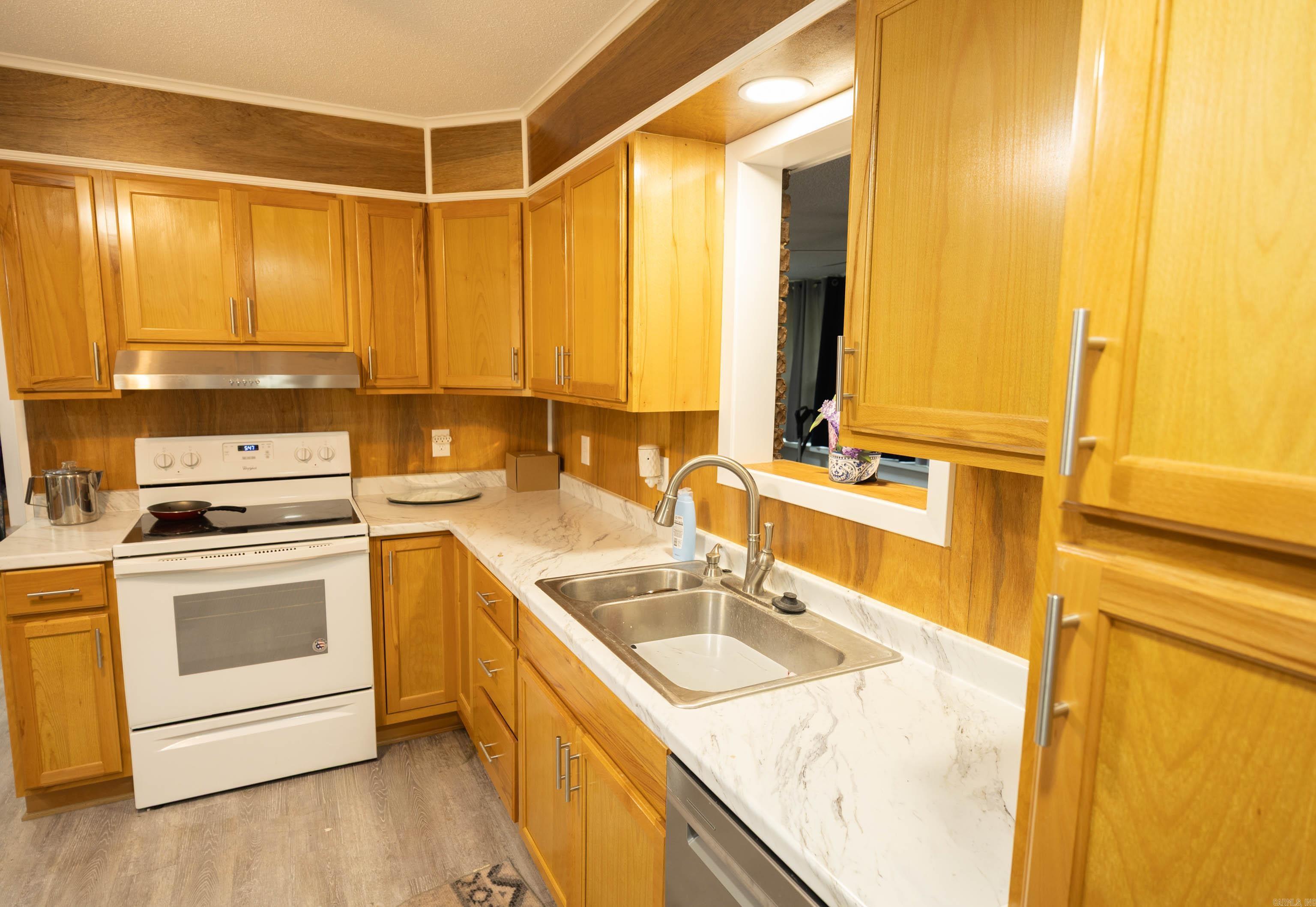 201 Honeysuckle Lane Property Photo 19