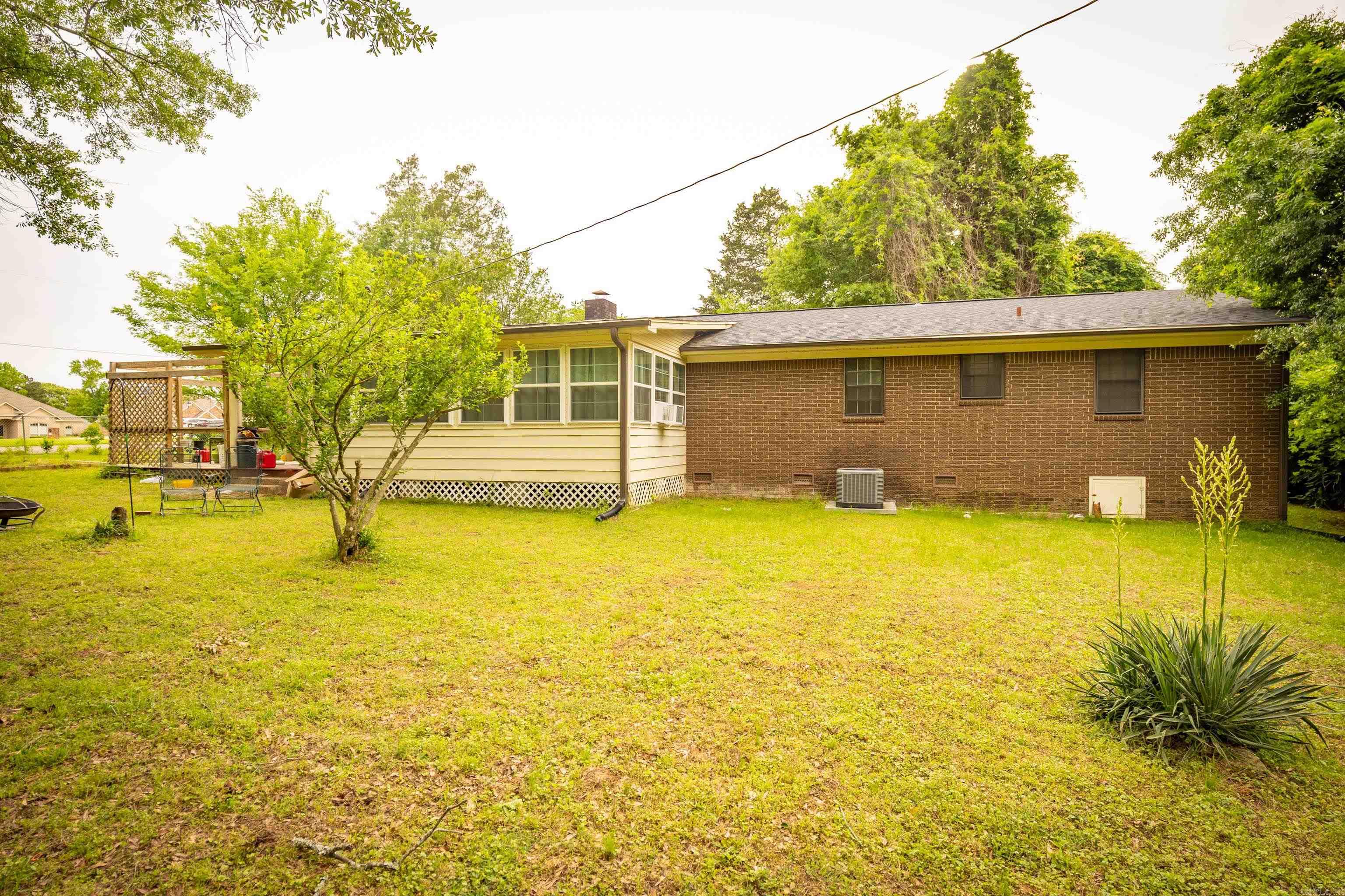 201 Honeysuckle Lane Property Photo 24