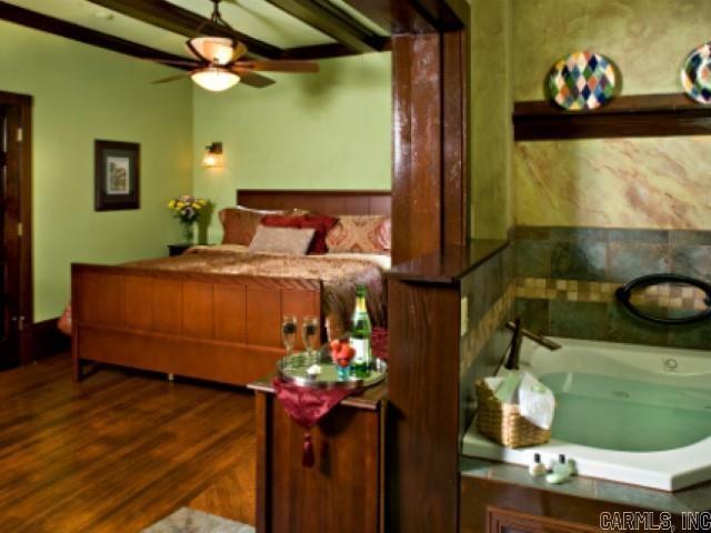 2009 Park Avenue Property Photo 26