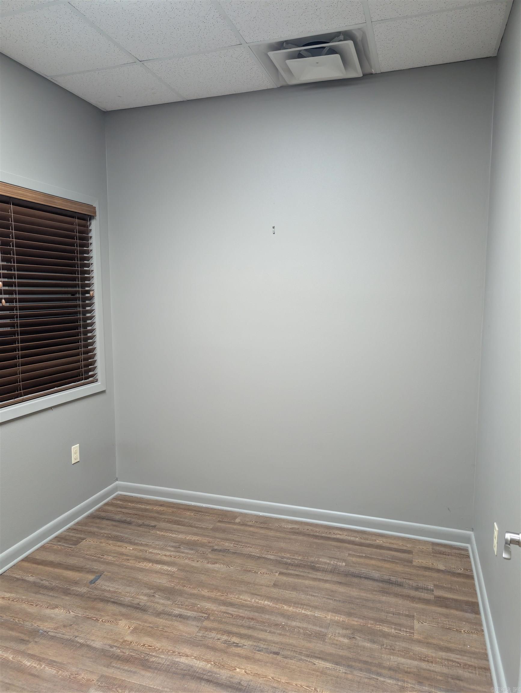 2033 E Race Avenue Property Photo 14