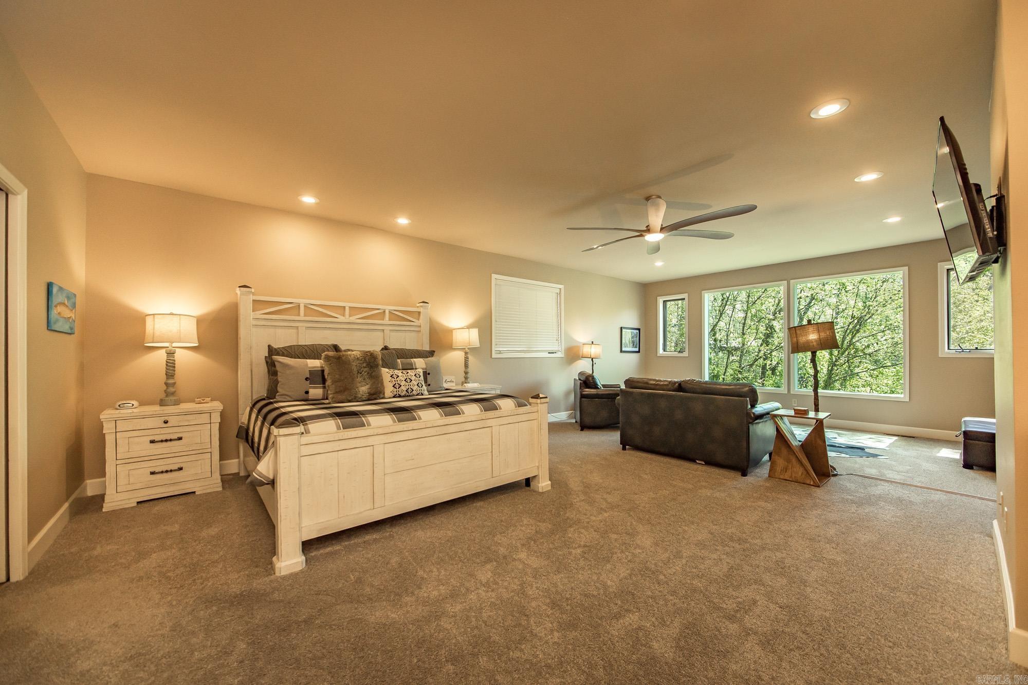 3139 Riverbend Road Property Photo 16