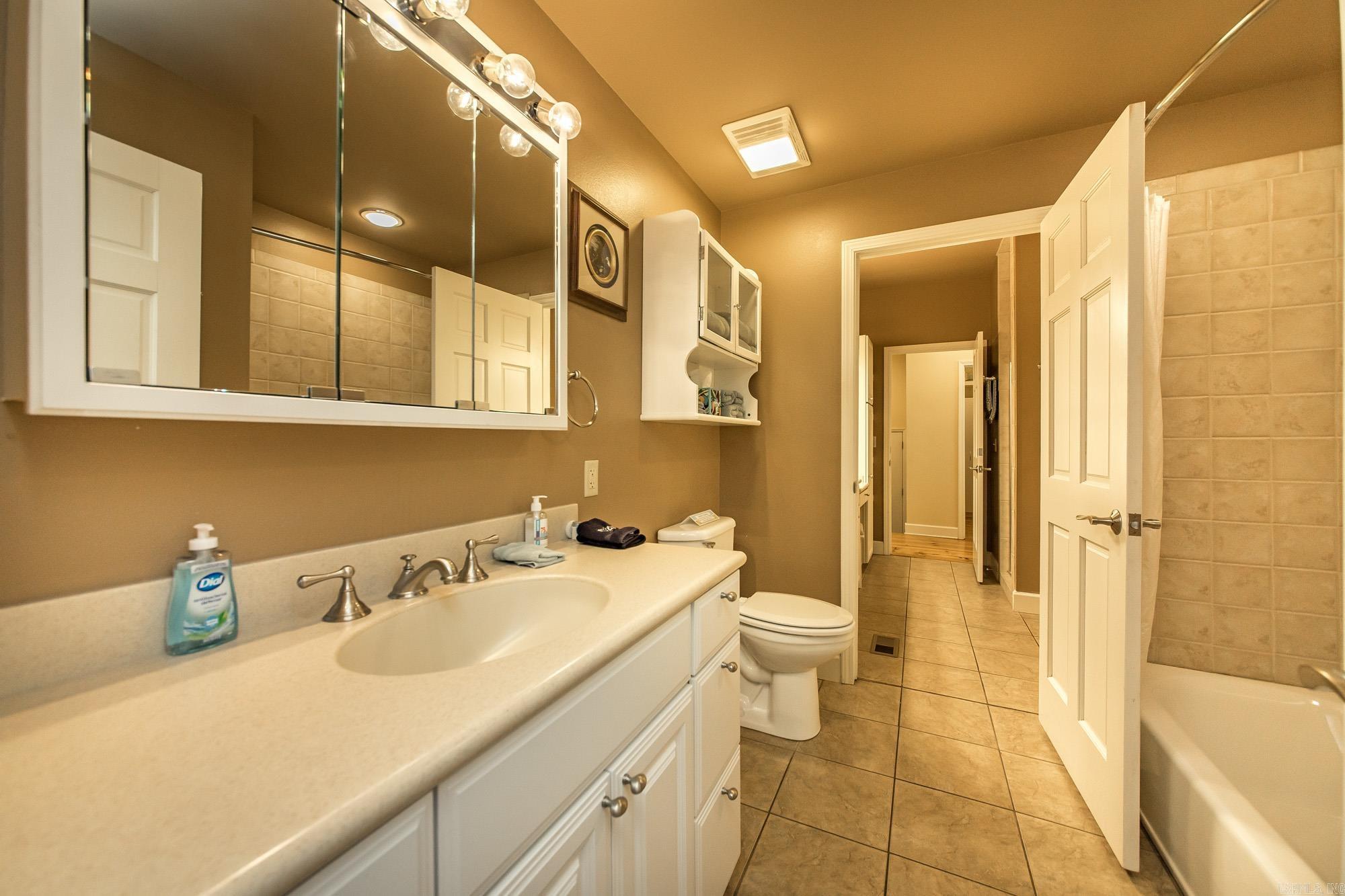 3139 Riverbend Road Property Photo 27