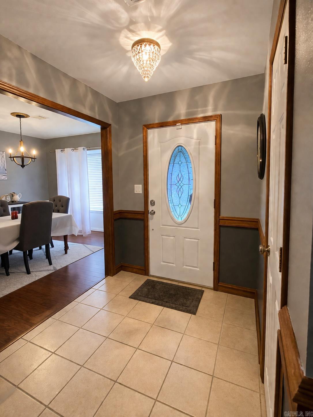 105 Elfen Glen St Property Photo 5