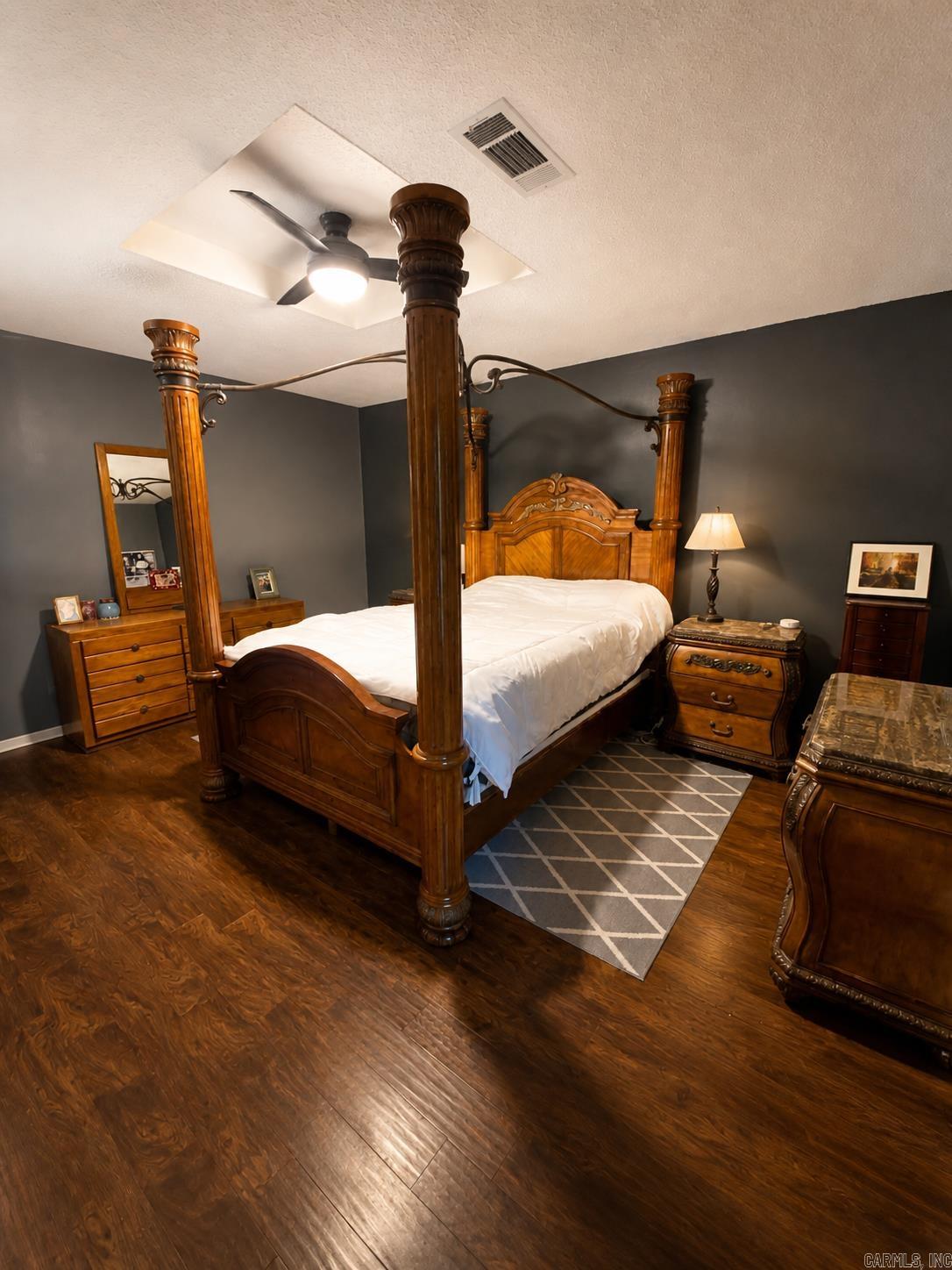 105 Elfen Glen St Property Photo 14