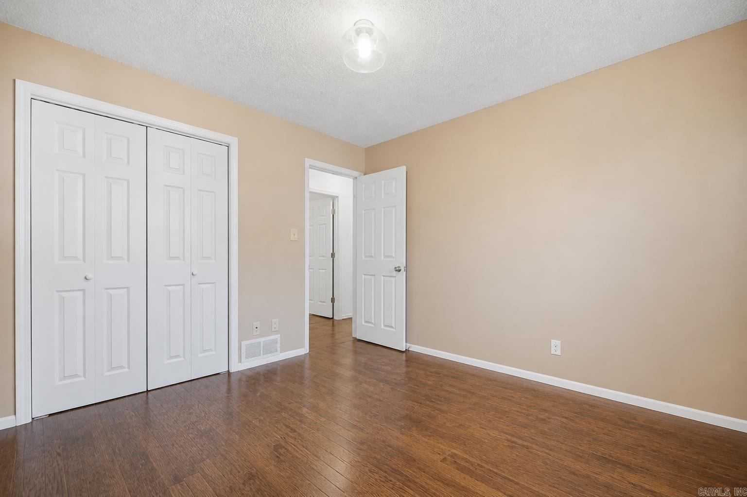 105 Elfen Glen St Property Photo 21
